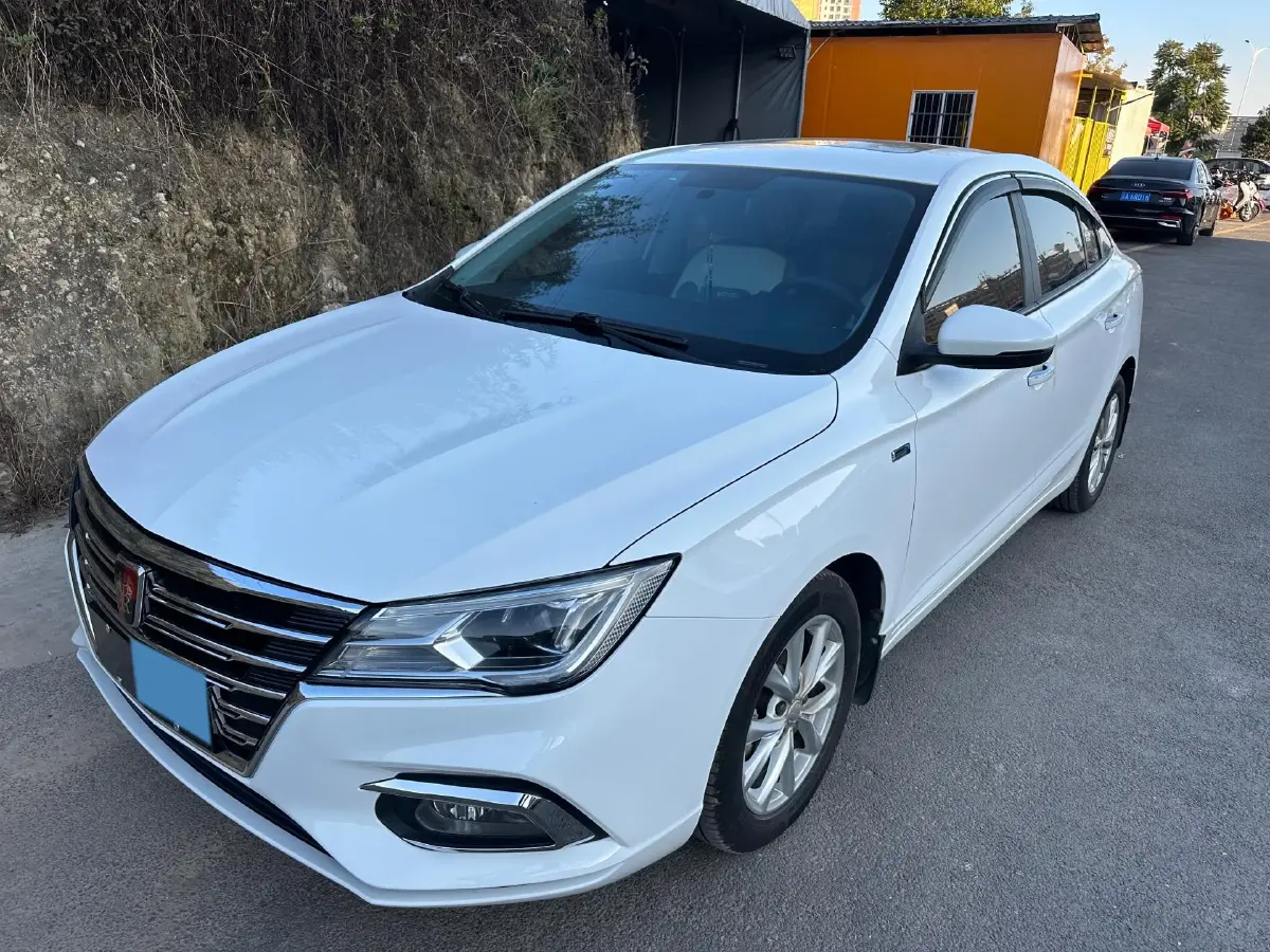 2020 Roewe i5 1.5L 120HP L4 CVT