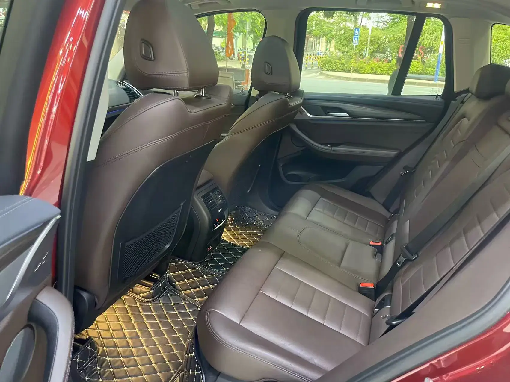 2020 BMW X3 thumbnail 3