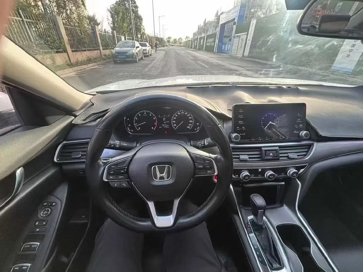 2018 Honda Accord 1.5T 194HP L4 CVT,autocango,china used car exporter,china ev exporter,chinese used car exporter,chinese used ev exporter