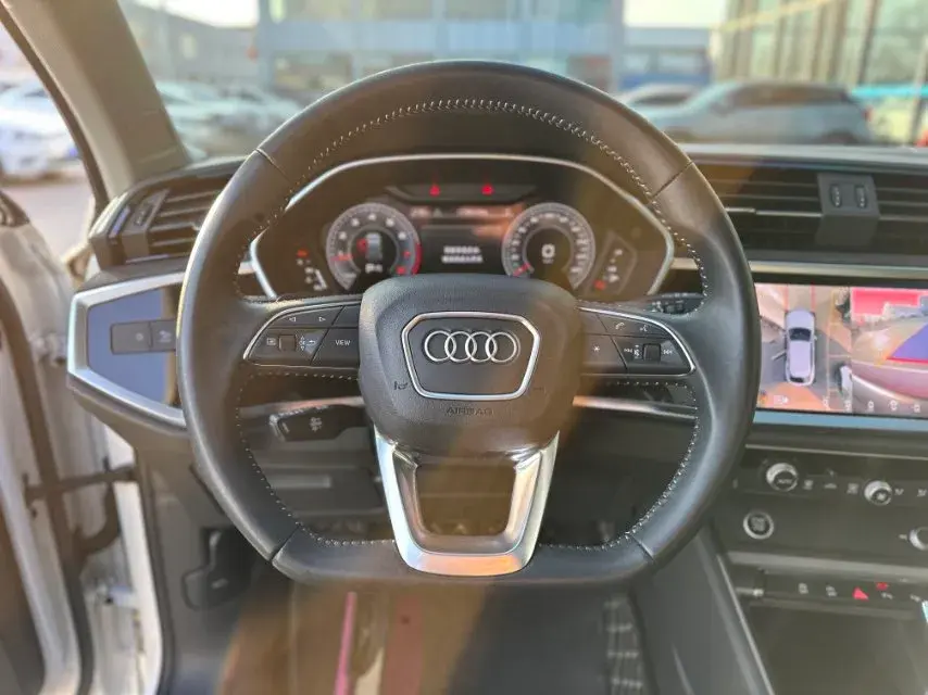 2021 AUDI Q3 thumbnail 3