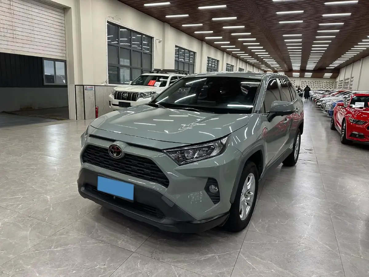 2020 Toyota RAV4 2.0L 171HP L4 CVT