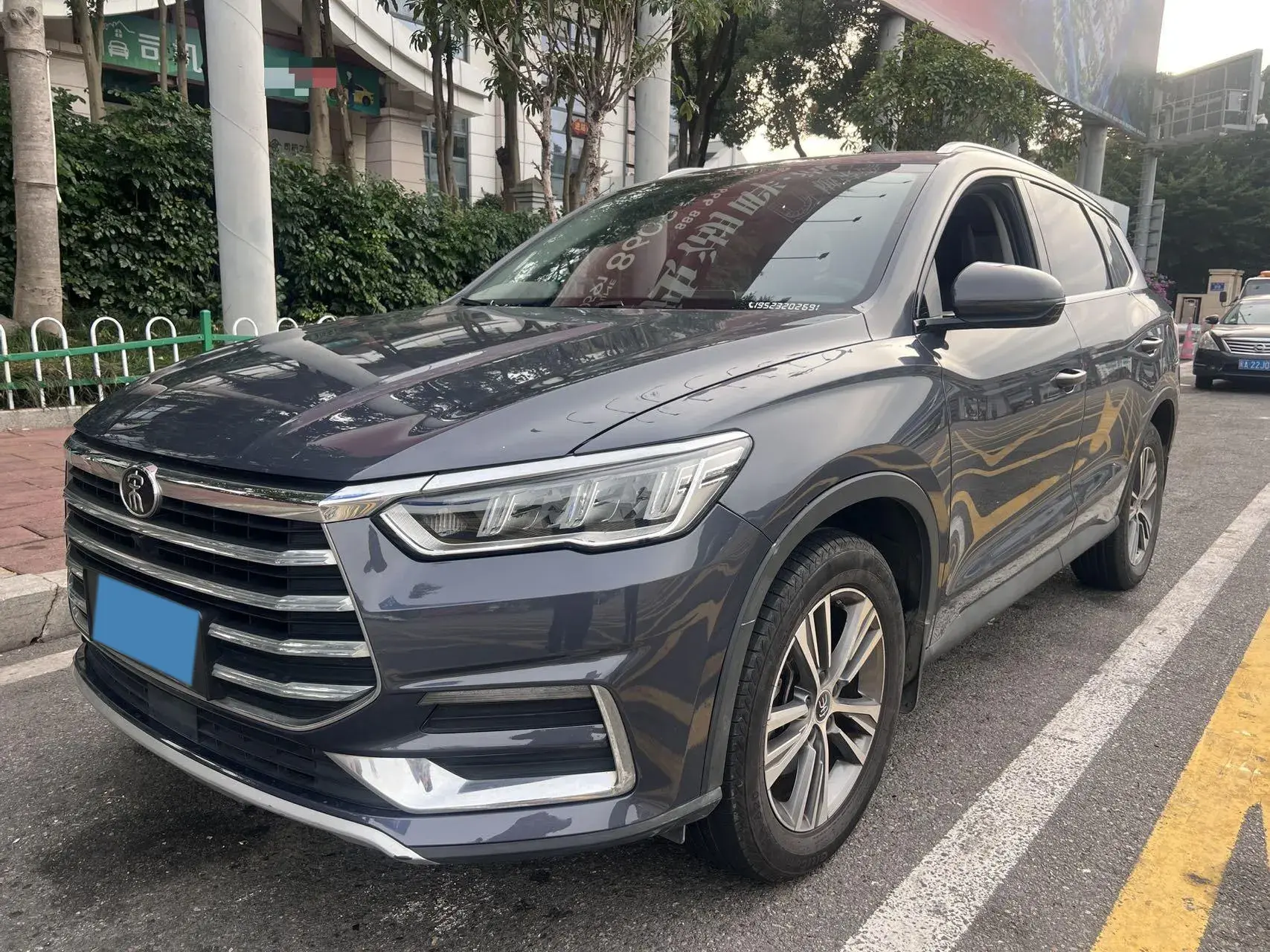 2019 BYD SONG view 1