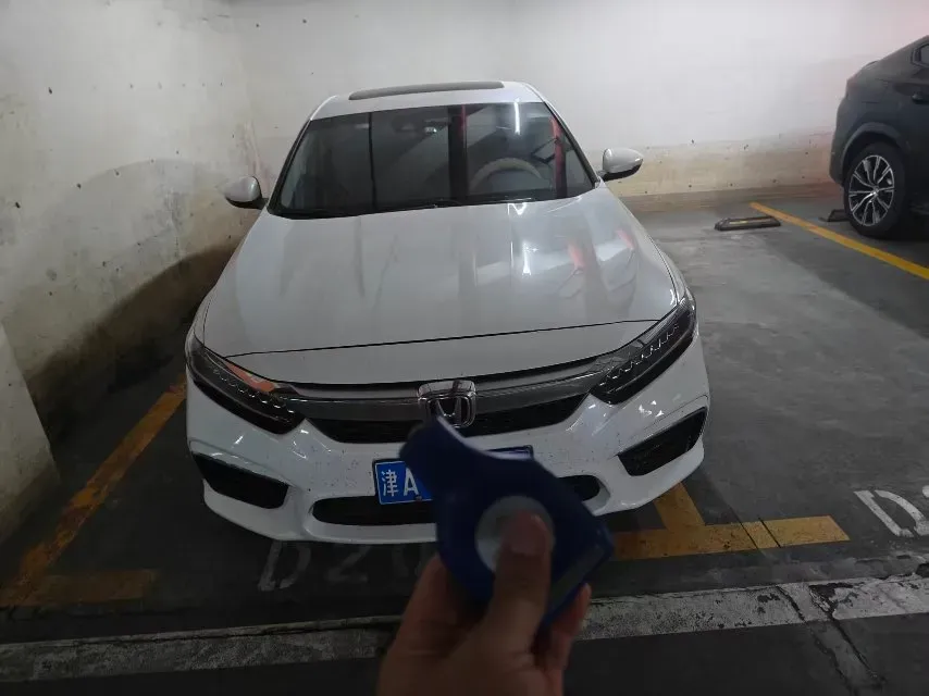 2019 Honda Inspire 2.0L 146HP L4 E-CVT Hybrid,autocango,china used car exporter,china ev exporter,chinese used car exporter,chinese used ev exporter