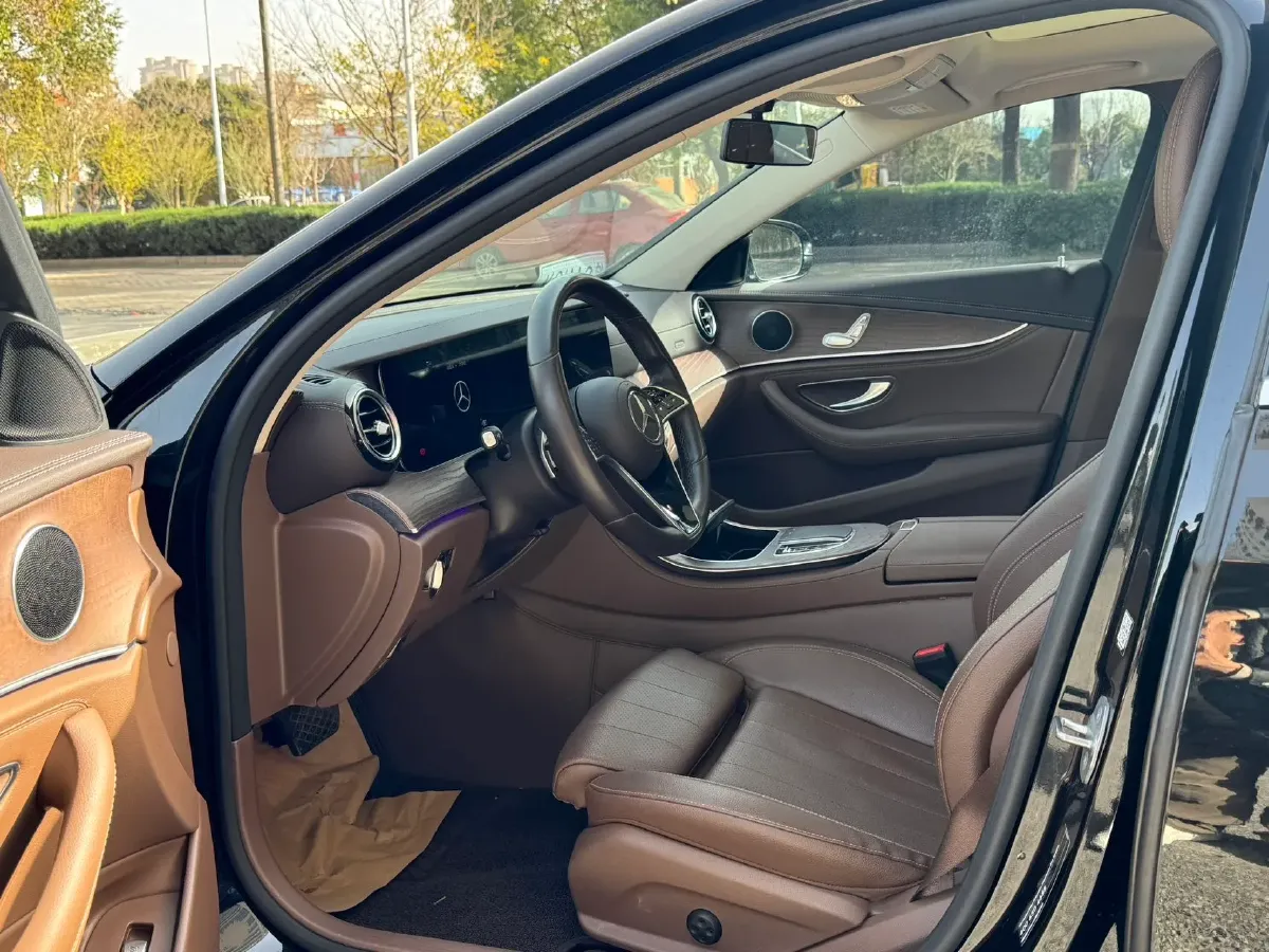 2022 Mercedes-Benz E Class 2.0T 197HP L4 9AT,autocango,china used car exporter,china ev exporter,chinese used car exporter,chinese used ev exporter