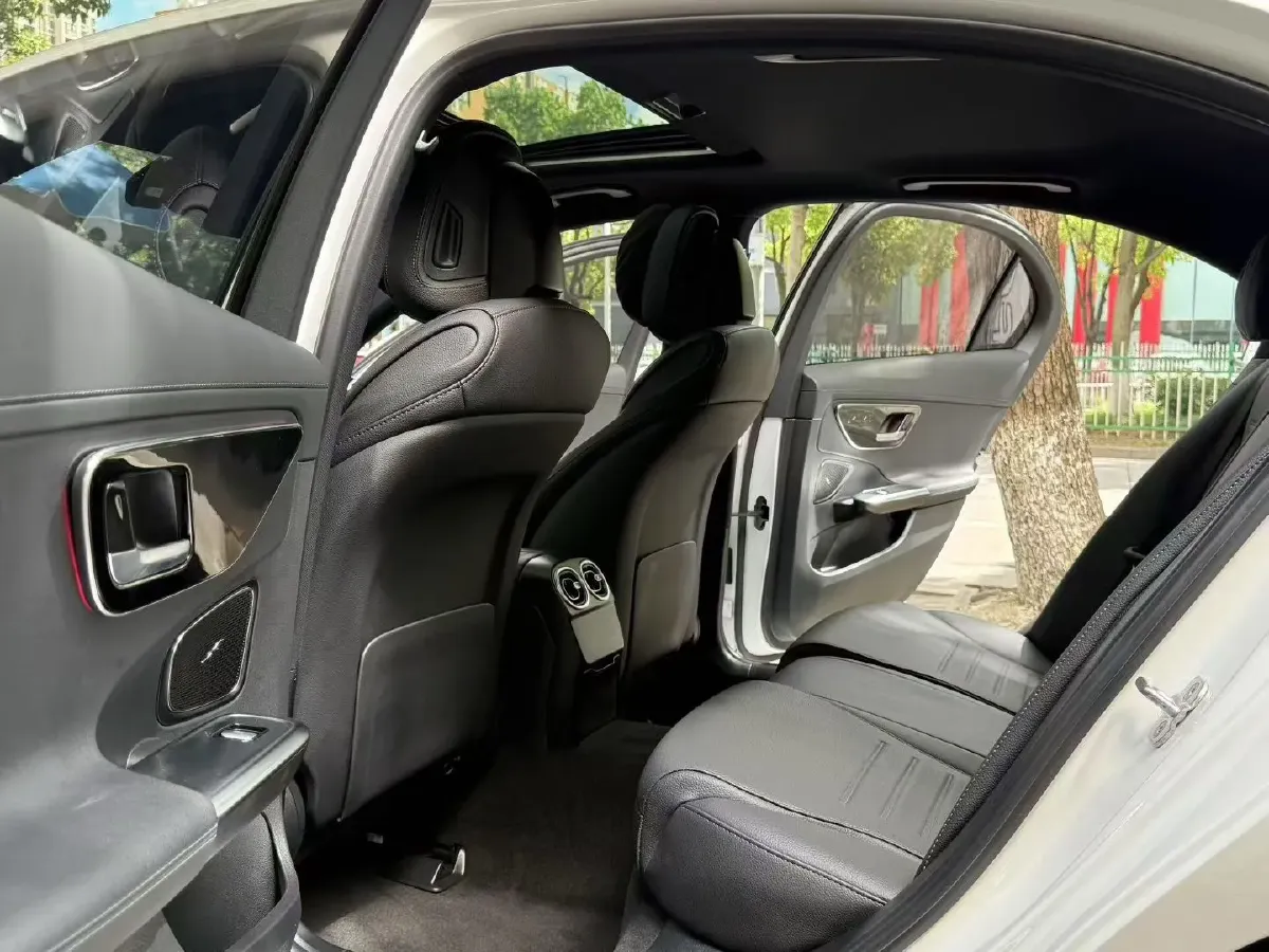 2024 Mercedes-Benz C Class 1.5T 170HP L4 9AT,autocango,china used car exporter,china ev exporter,chinese used car exporter,chinese used ev exporter