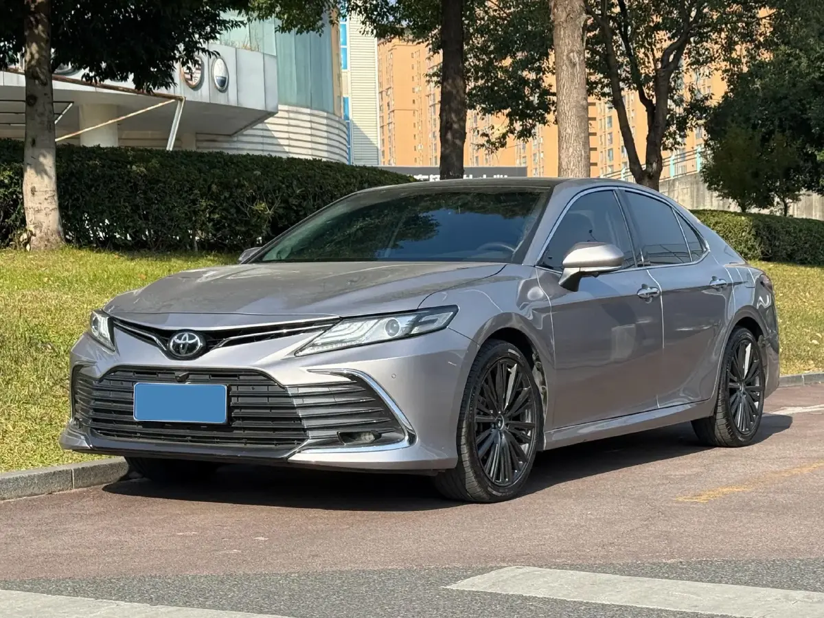 2021 Toyota Camry 2.5L 209HP L4 8AT