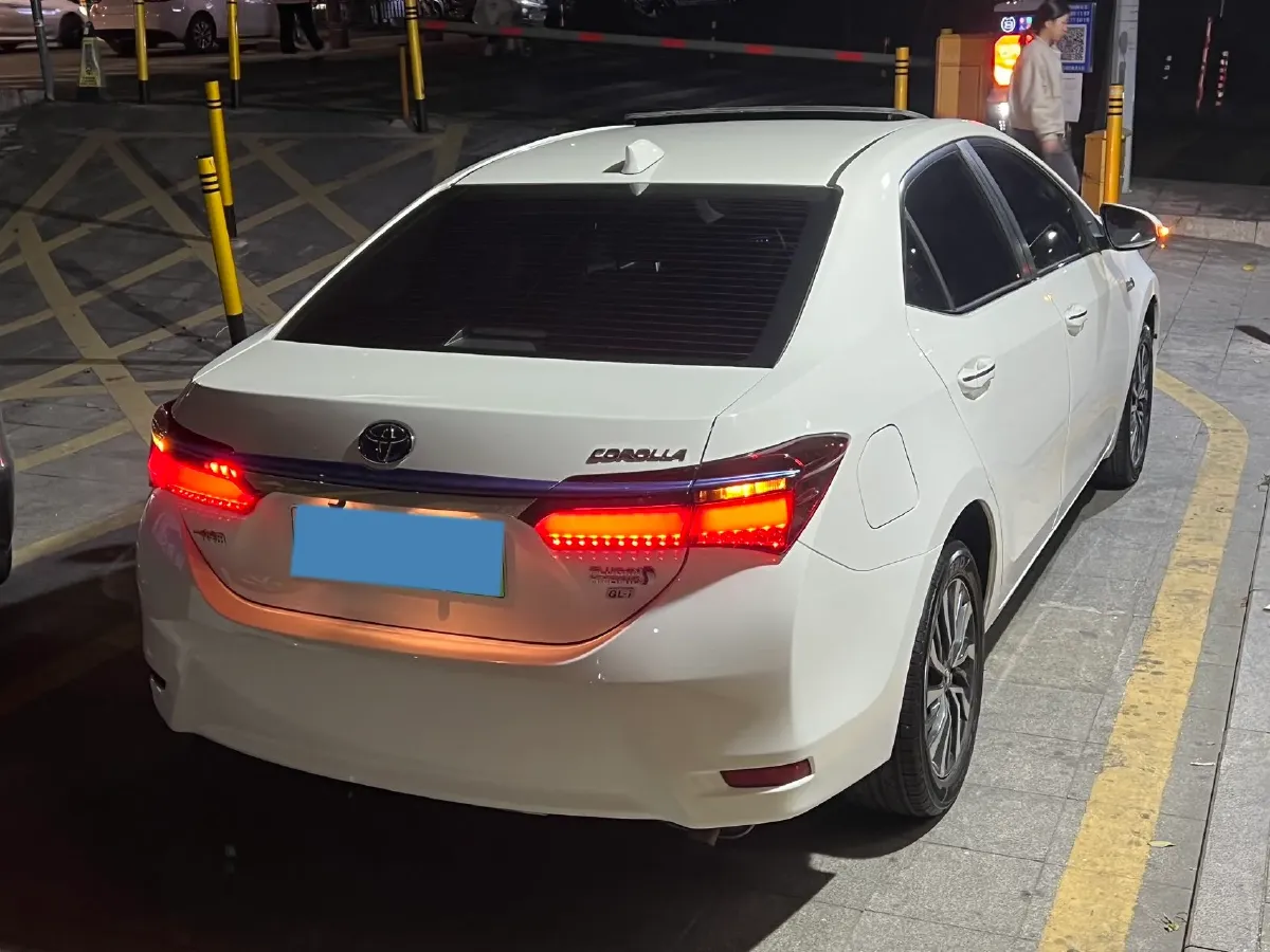 2020 Toyota Corolla Hybird E+ 1.8L 99HP L4 E-CVT PHEV 10.5KWH,autocango,china used car exporter,china ev exporter,chinese used car exporter,chinese used ev exporter