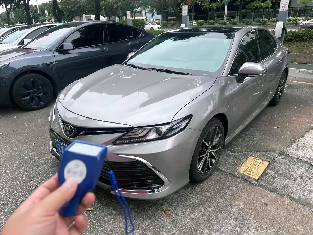 2021 Toyota Camry 2.5L 209HP L4 8AT
