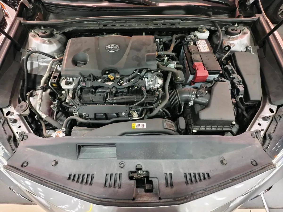 2021 Toyota Camry 2.5L 209HP L4 8AT,autocango,china used car exporter,china ev exporter,chinese used car exporter,chinese used ev exporter