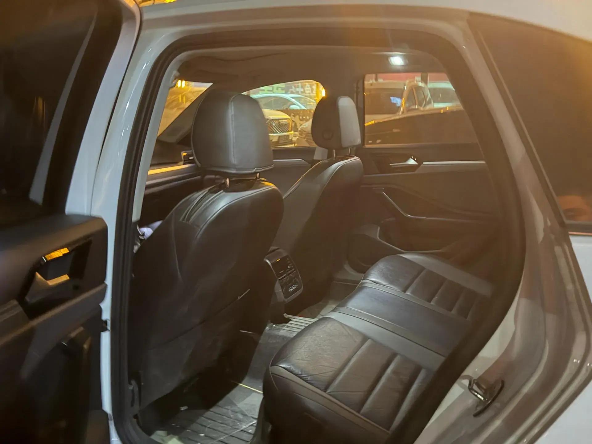 2021 VOLKSWAGEN SAGITAR thumbnail 3