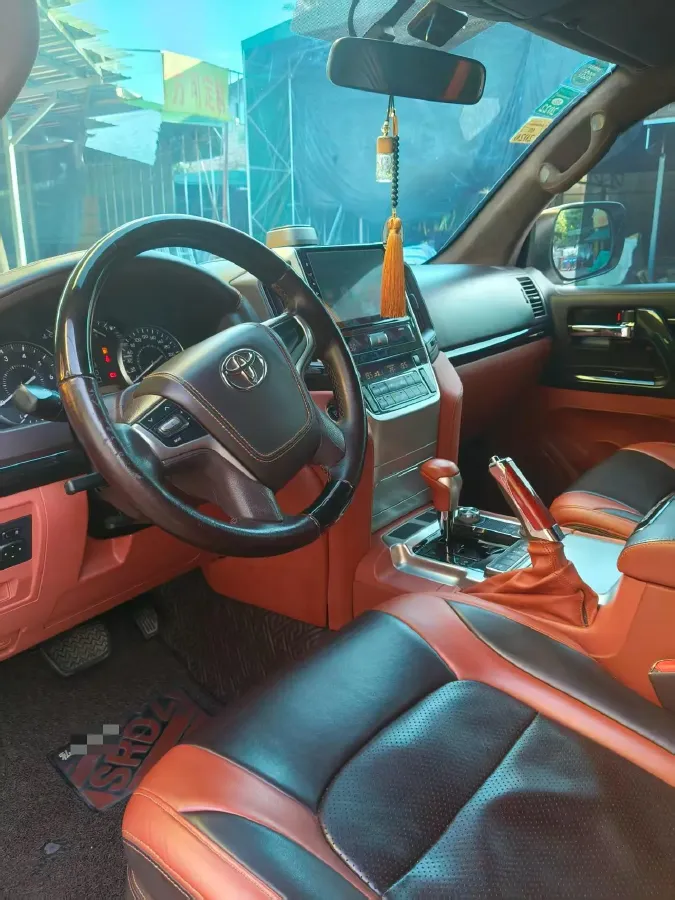 2015 Toyota Land Cruiser 4.6L 310HP V8 6AT,autocango,china used car exporter,china ev exporter,chinese used car exporter,chinese used ev exporter