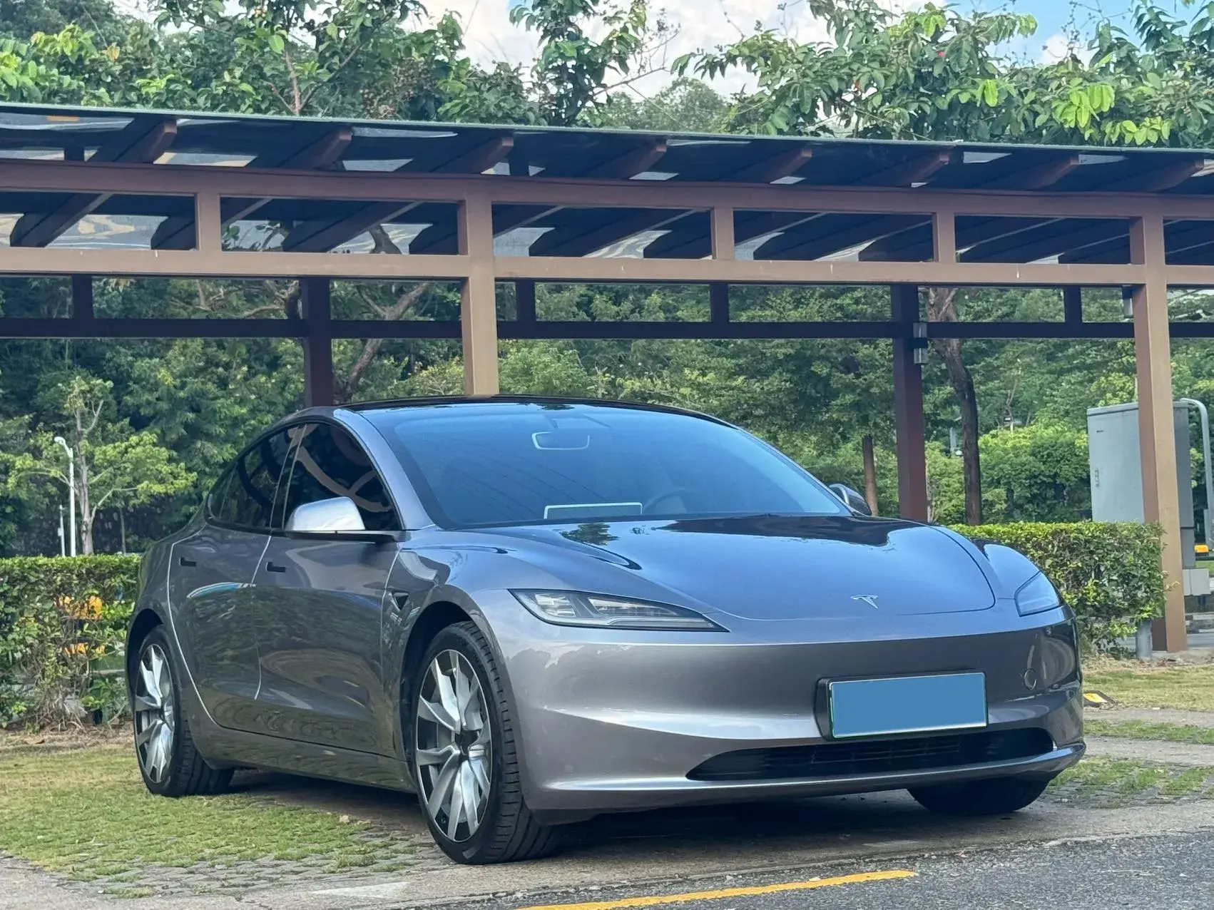 2023 TESLA MODEL thumbnail 3