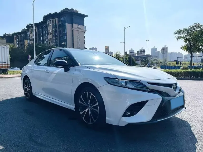 2019 Toyota Camry 2.5L 209HP L4 8AT,autocango,china used car exporter,china ev exporter,chinese used car exporter,chinese used ev exporter