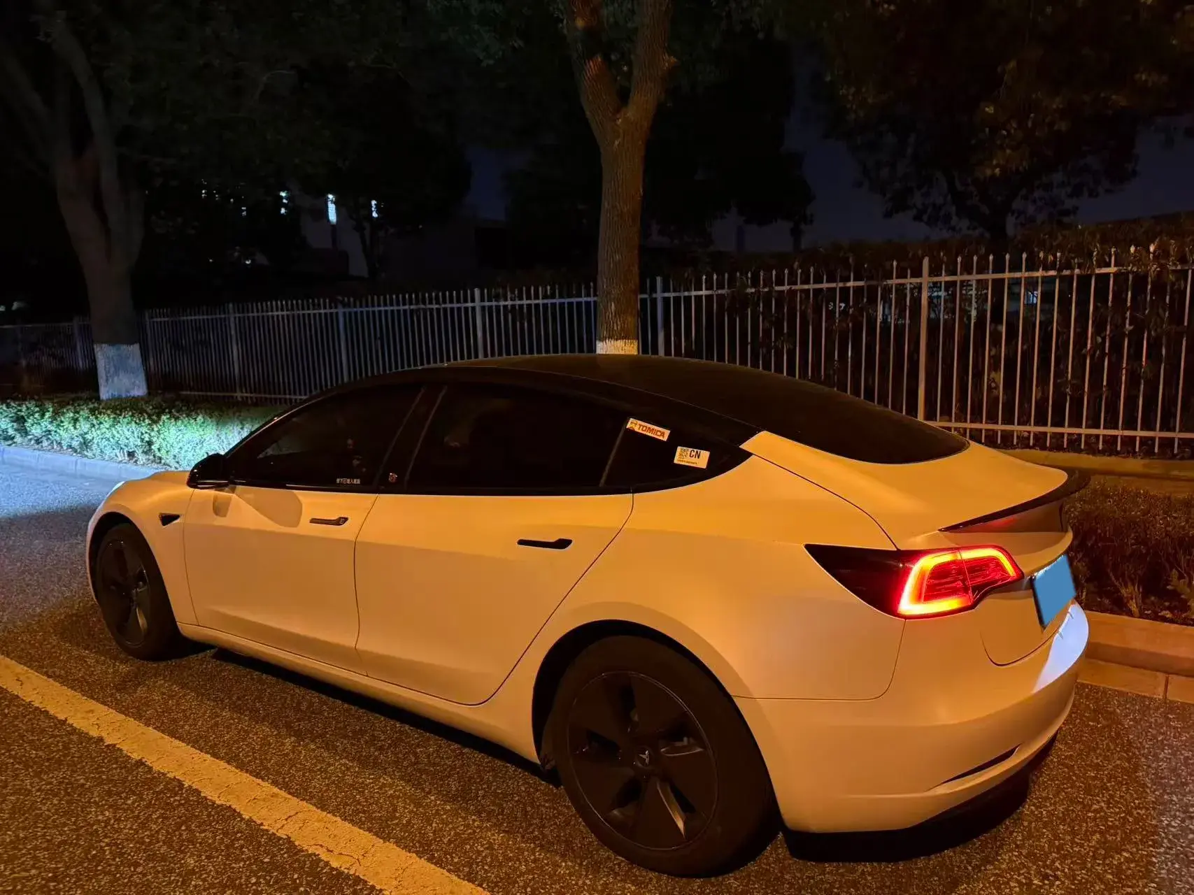 2021 TESLA MODEL thumbnail 2