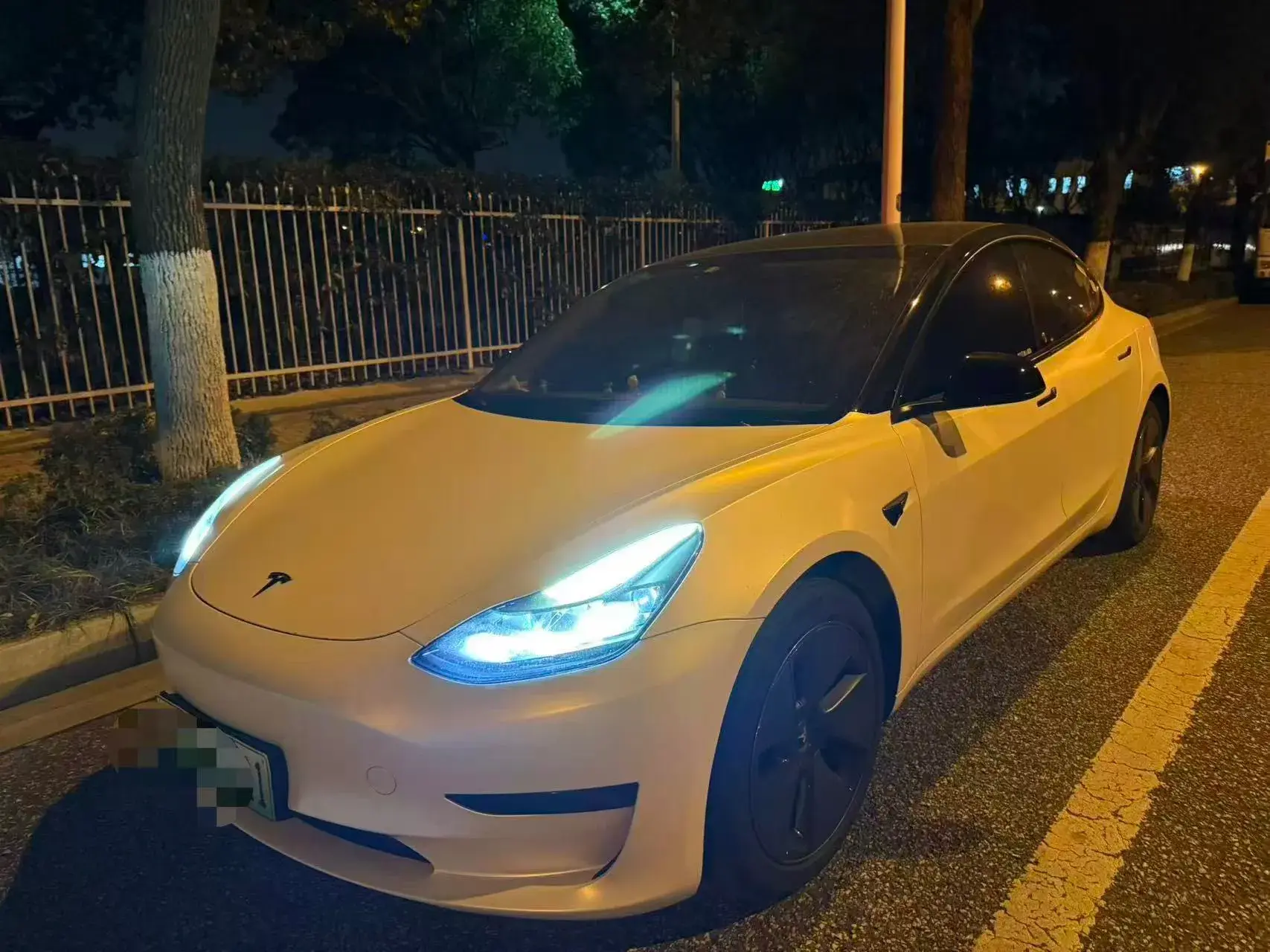 2021 TESLA MODEL view 1