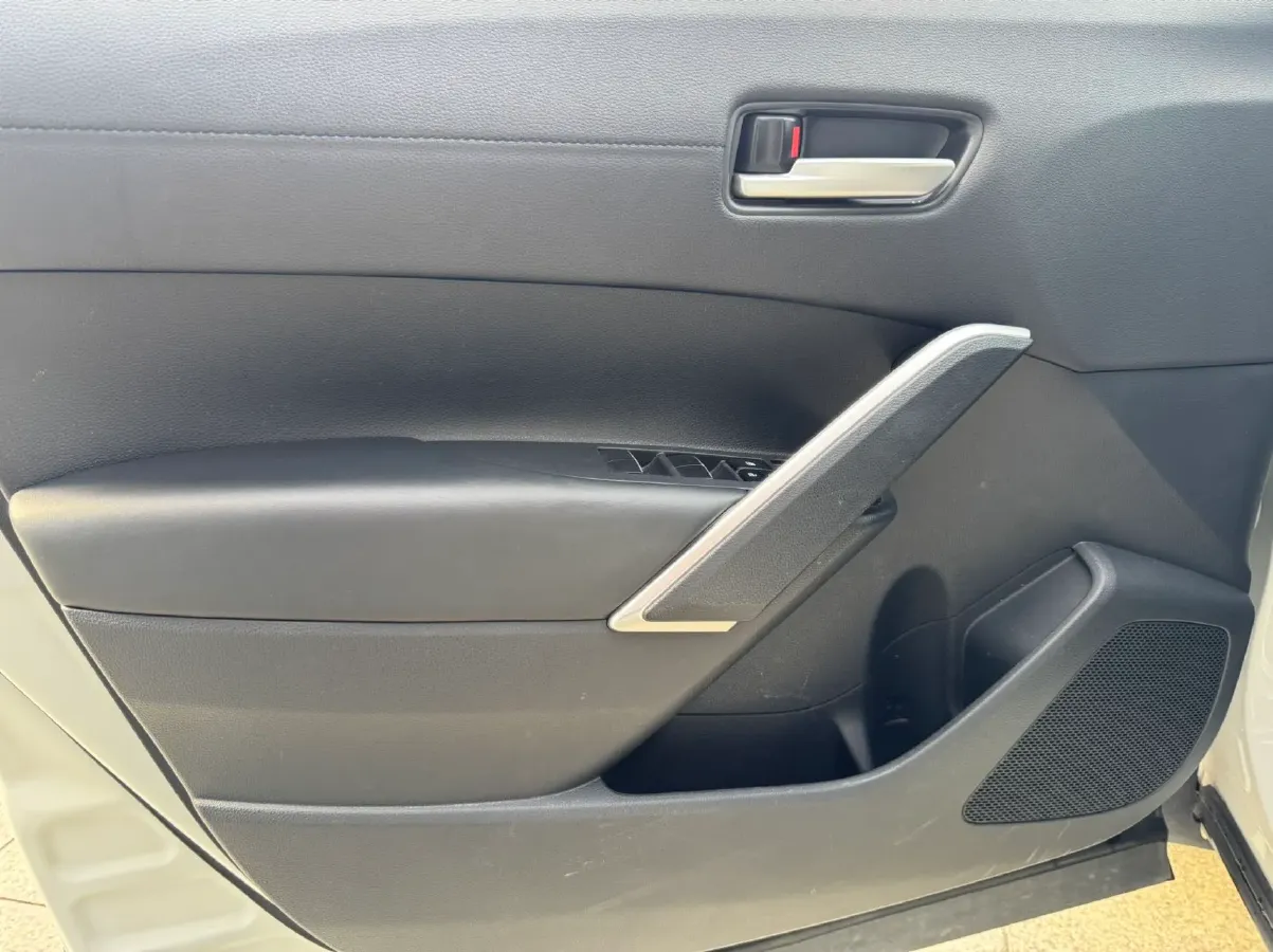 2023 Toyota Frontlander 2.0L 152HP L4 E-CVT Hybrid,autocango,china used car exporter,china ev exporter,chinese used car exporter,chinese used ev exporter