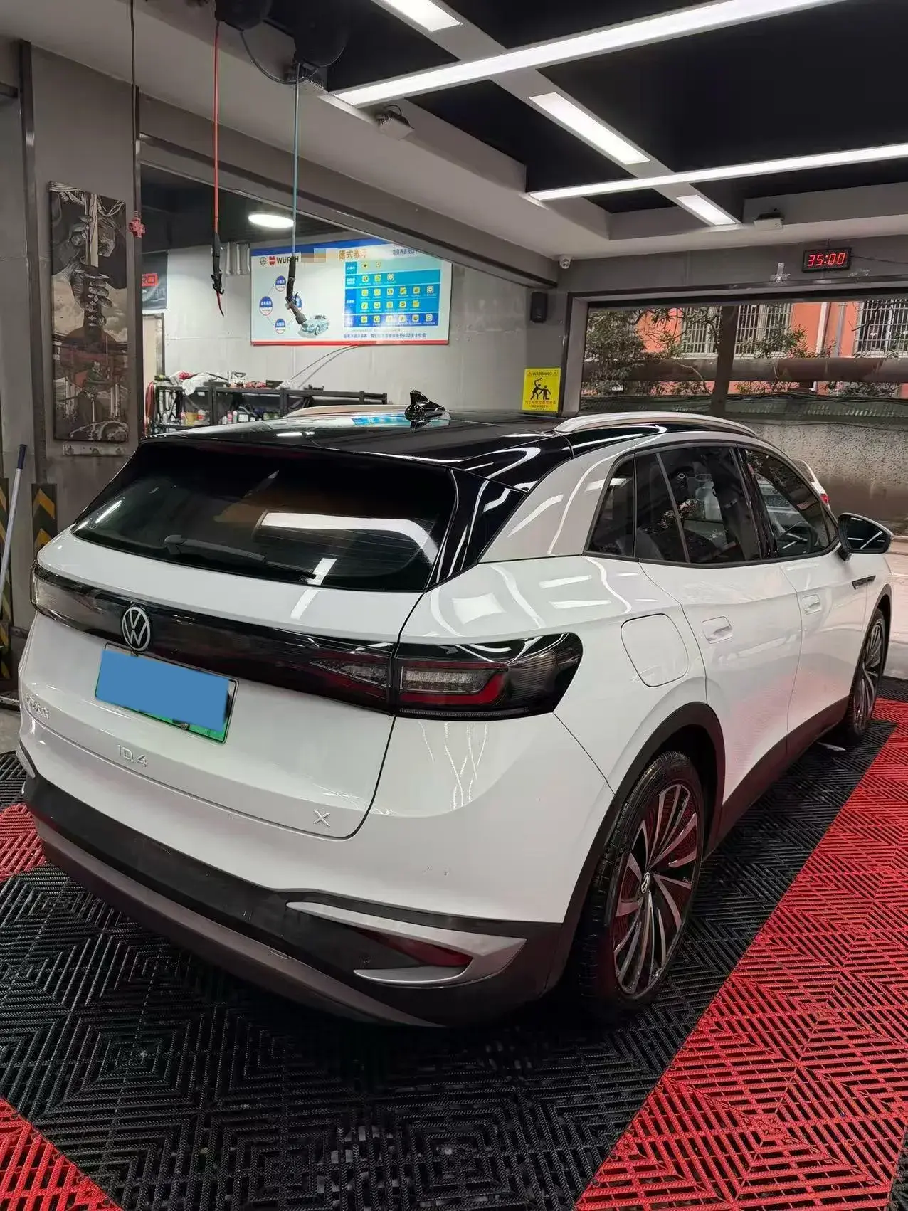 2022 VOLKSWAGEN ID.4 thumbnail 2