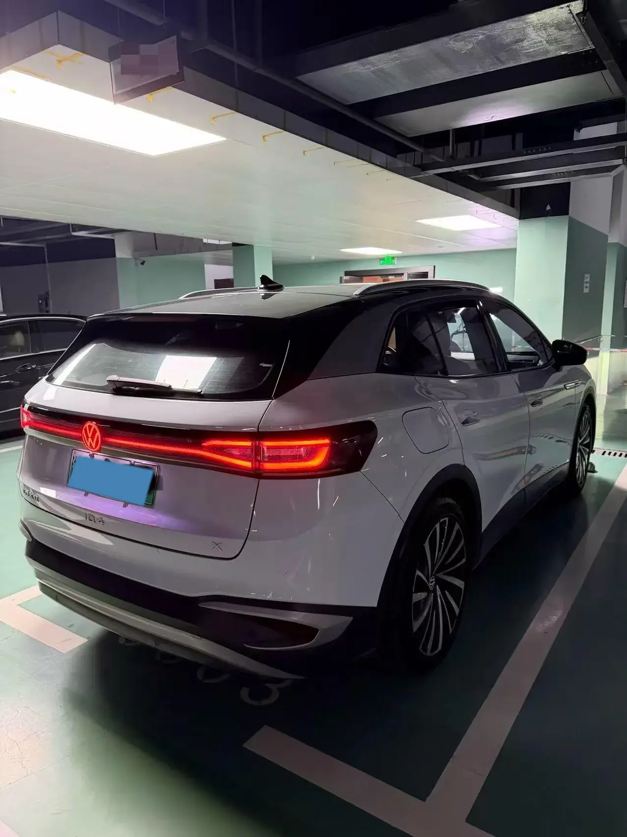 2022 VOLKSWAGEN ID.4 thumbnail 3