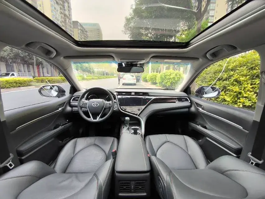 2019 TOYOTA CAMRY thumbnail 4