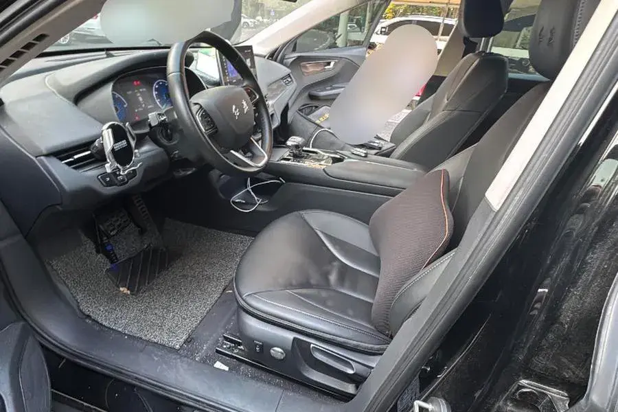 2022 HONGQI E-QM5 thumbnail 3