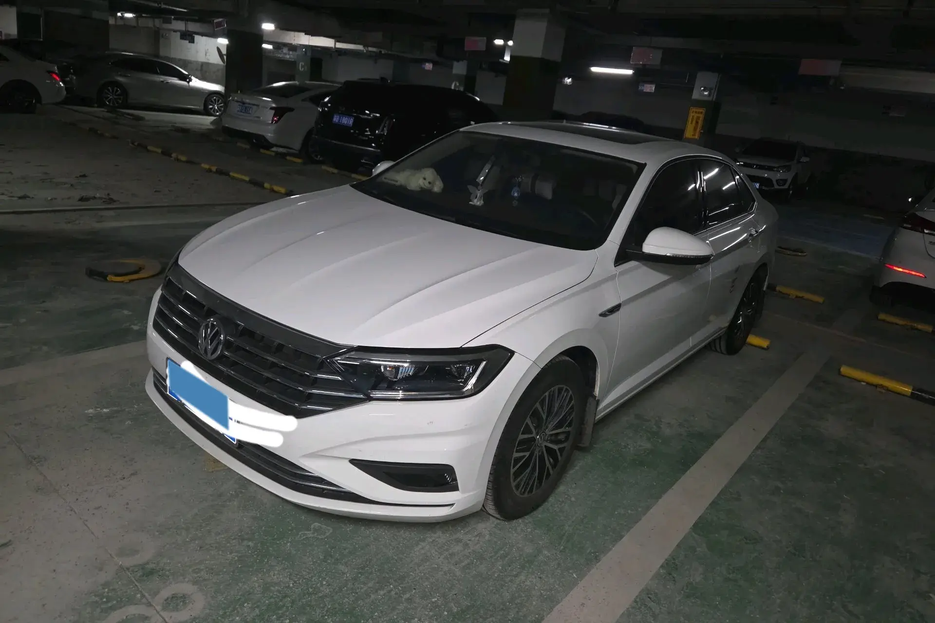 2021 VOLKSWAGEN SAGITAR view 1