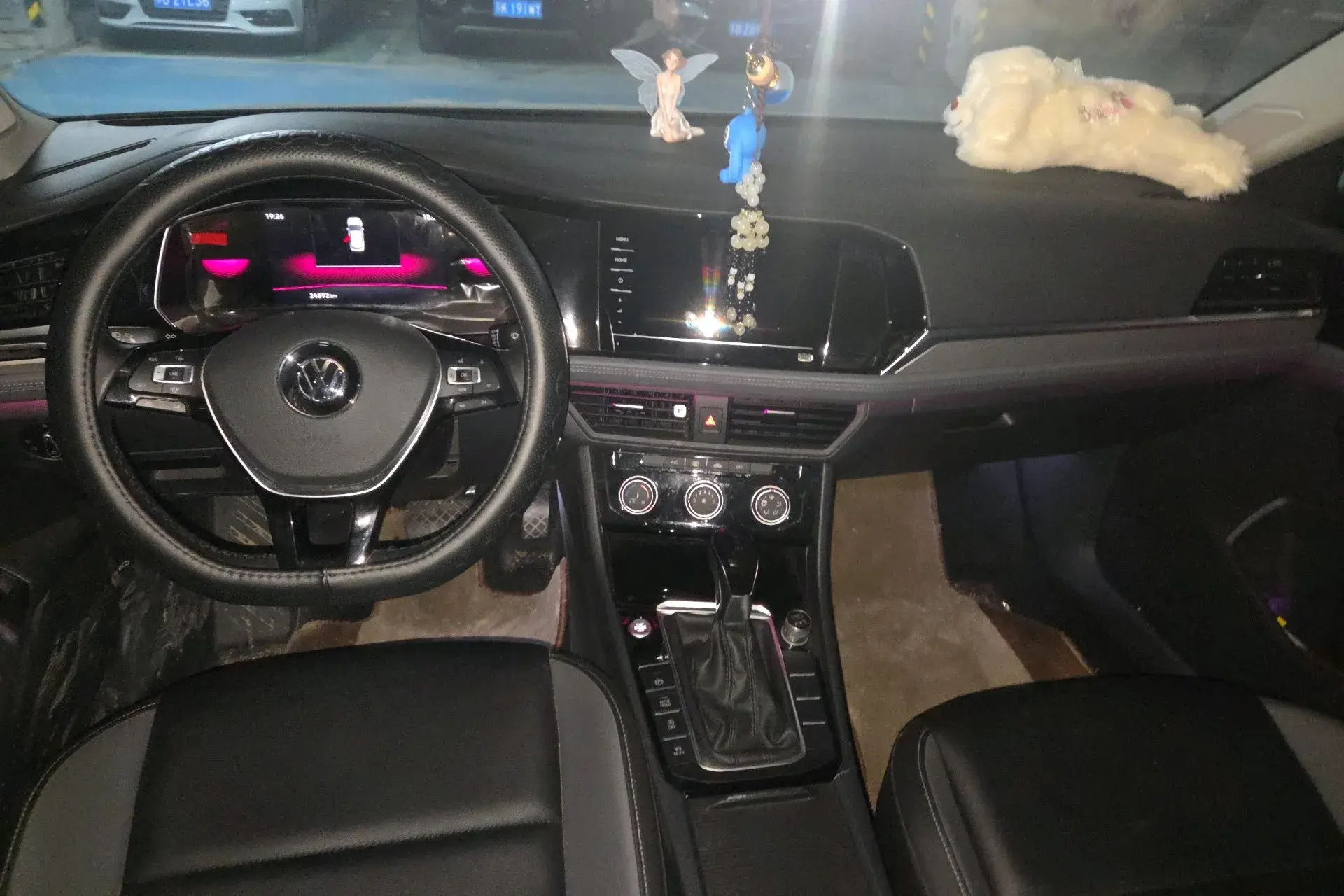 2021 VOLKSWAGEN SAGITAR thumbnail 3