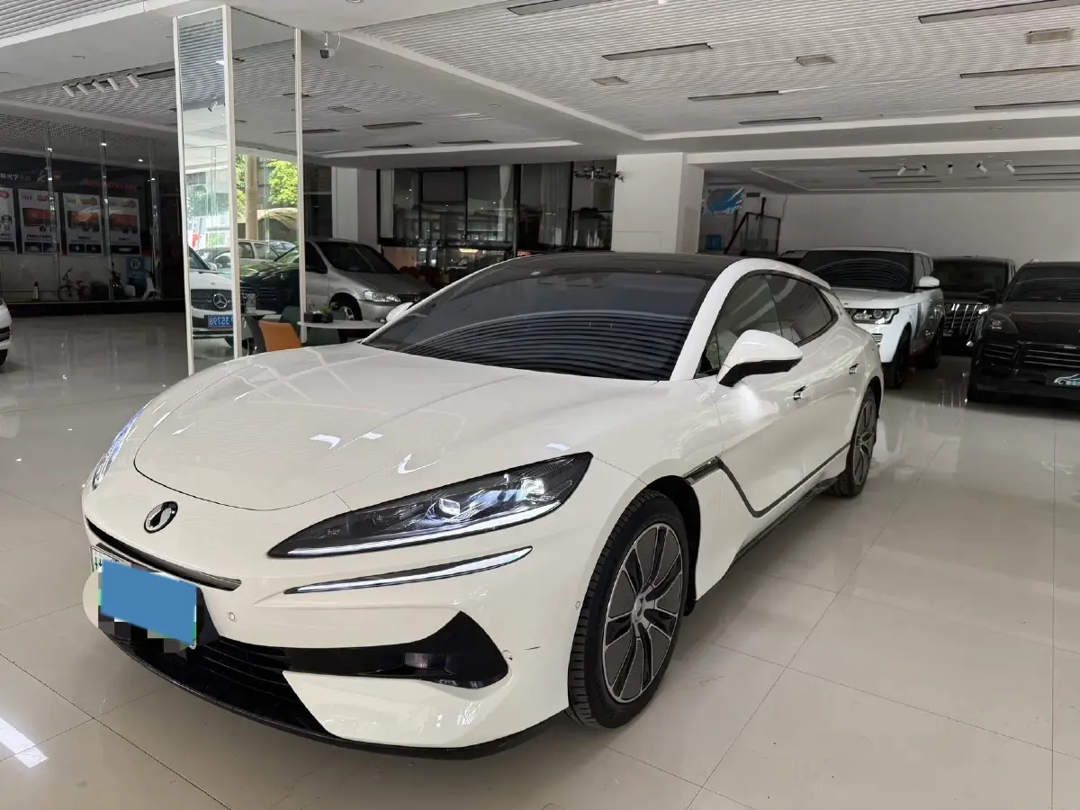 2024 Denza DenzaZ9GT 2.0T 207HP L4 E-CVT PHEV 38.5KWH