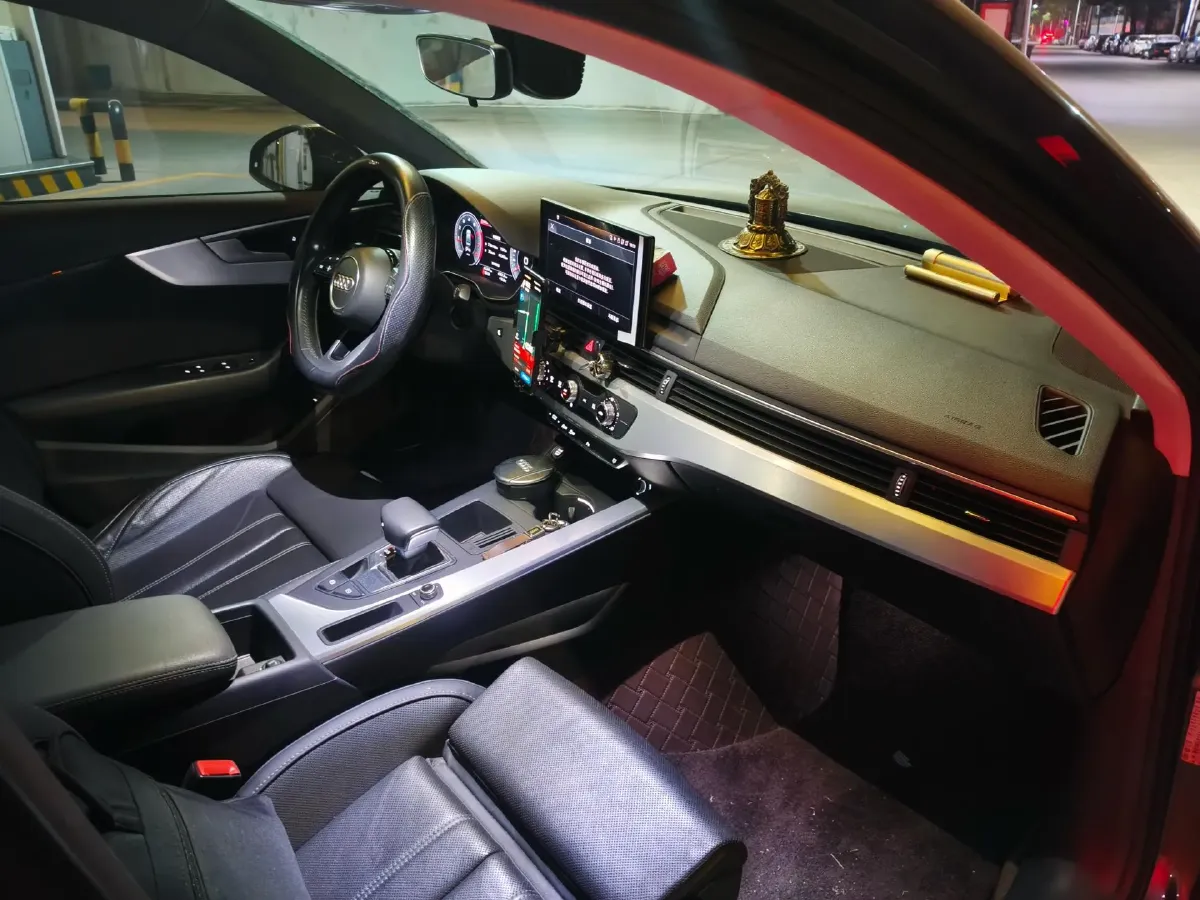 2020 Audi A4L 2.0T 150HP L4 7DCT,autocango,china used car exporter,china ev exporter,chinese used car exporter,chinese used ev exporter