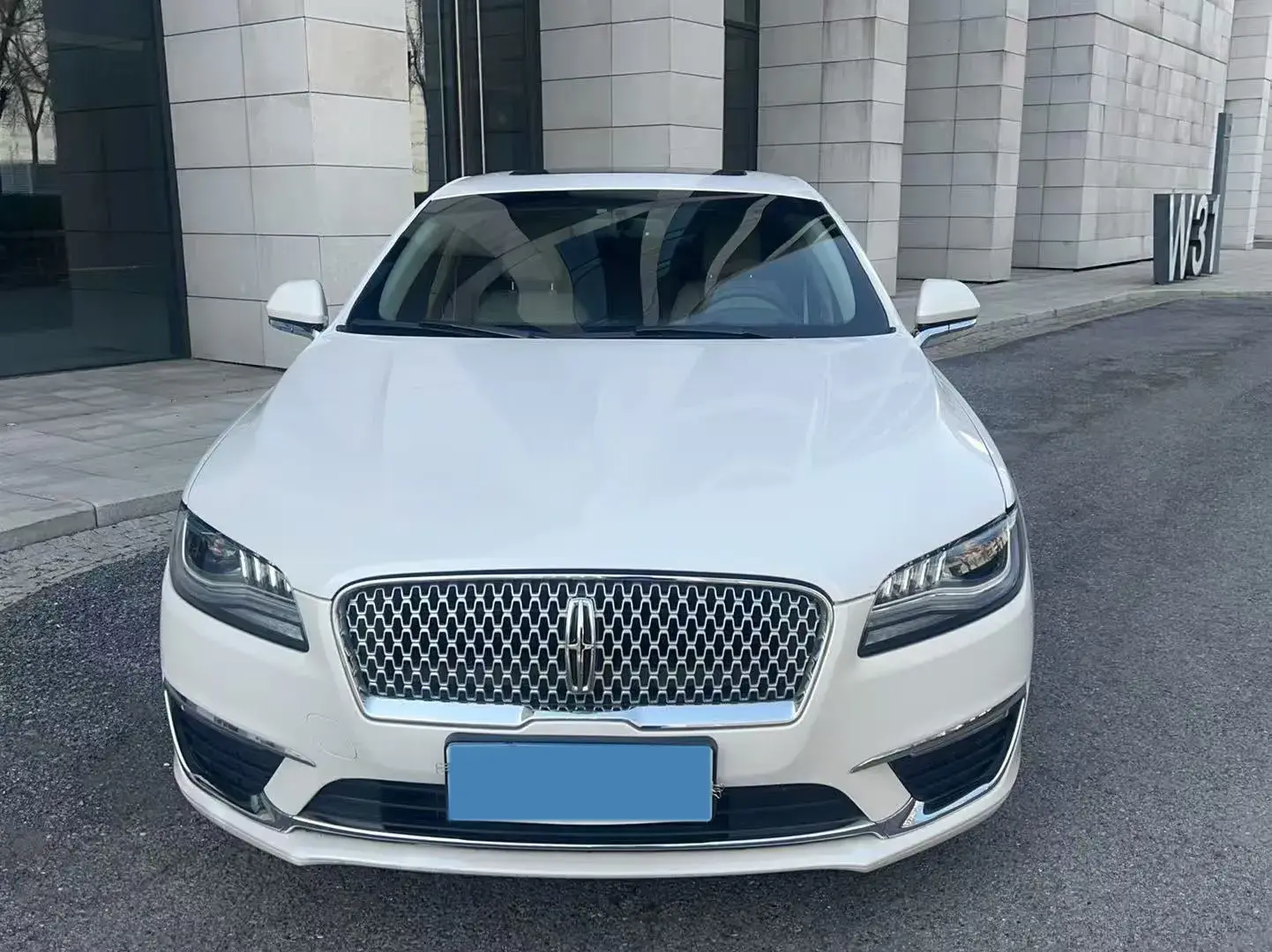 2019 LINCOLN MKZ thumbnail 2