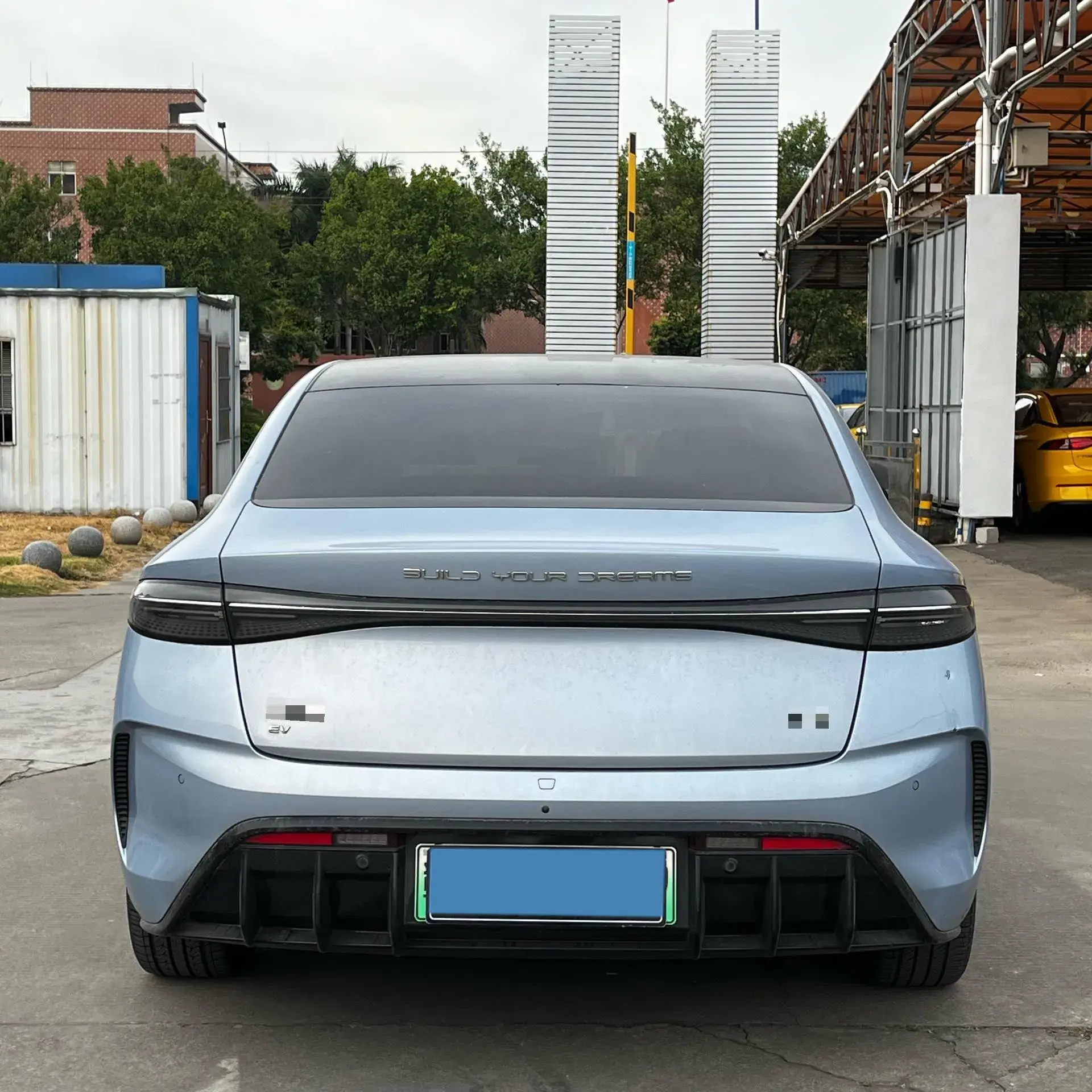 2022 BYD SEAL thumbnail 2