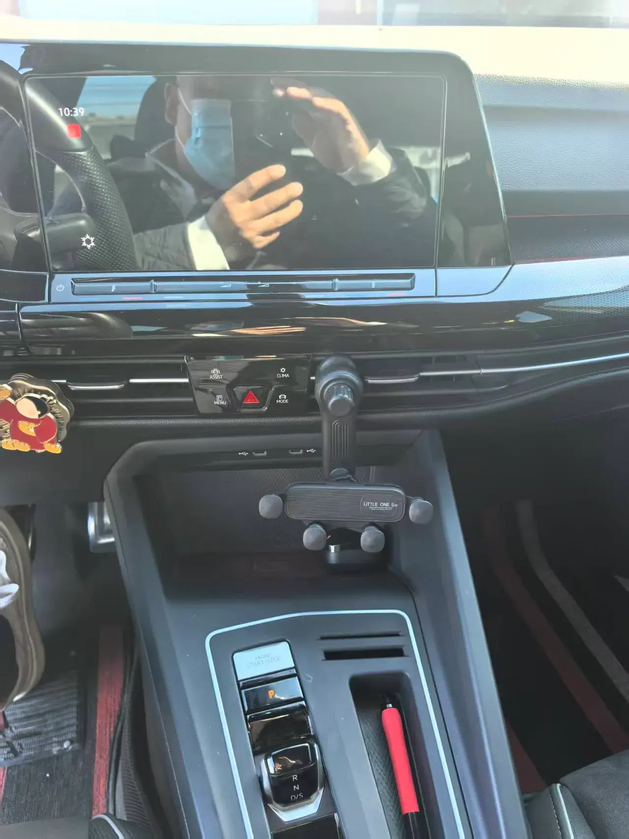 2023 VOLKSWAGEN GOLF thumbnail 3