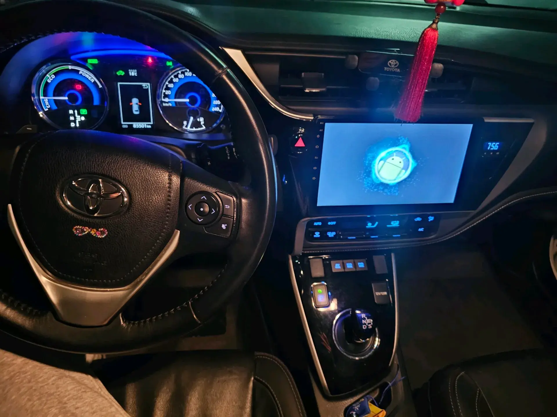 2018 TOYOTA COROLLA thumbnail 4