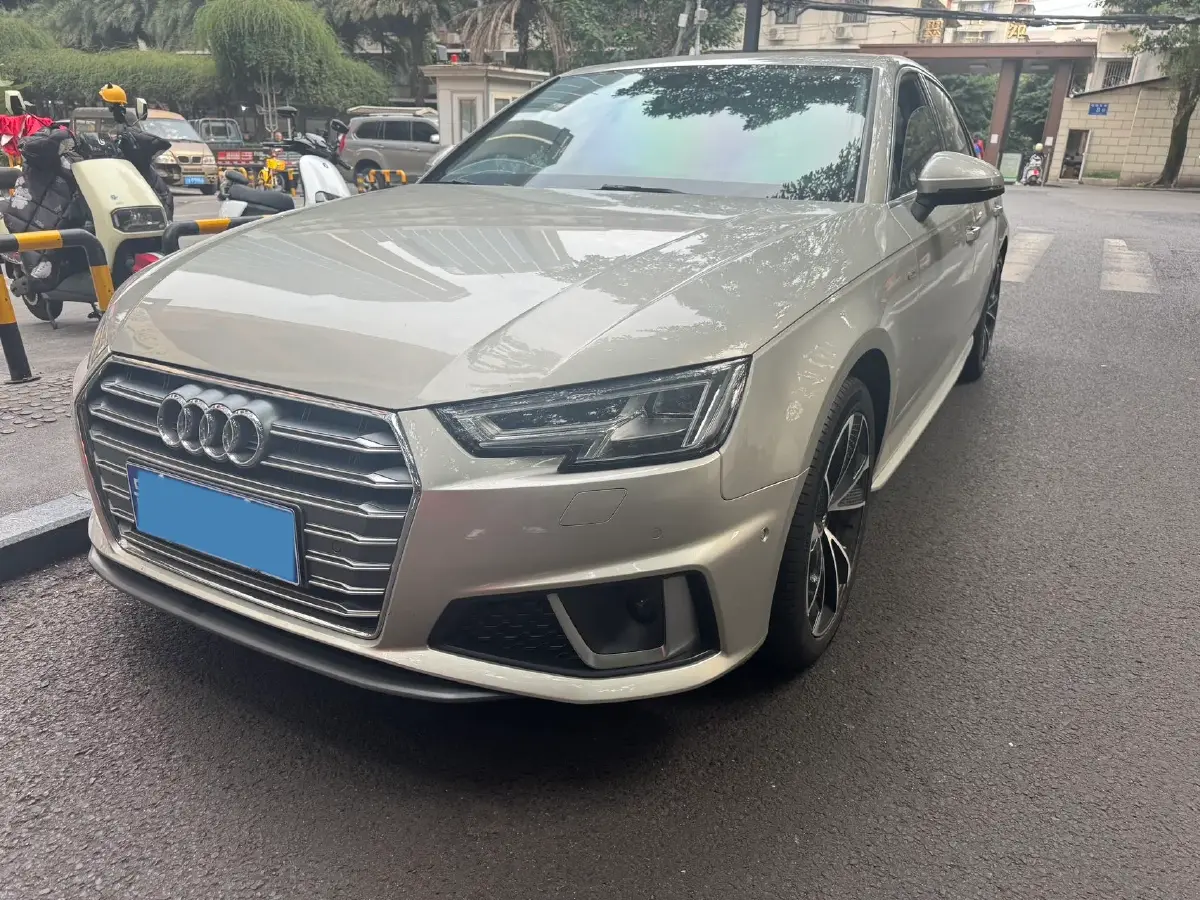 2019 Audi A4L 2.0T 190HP L4 7DCT