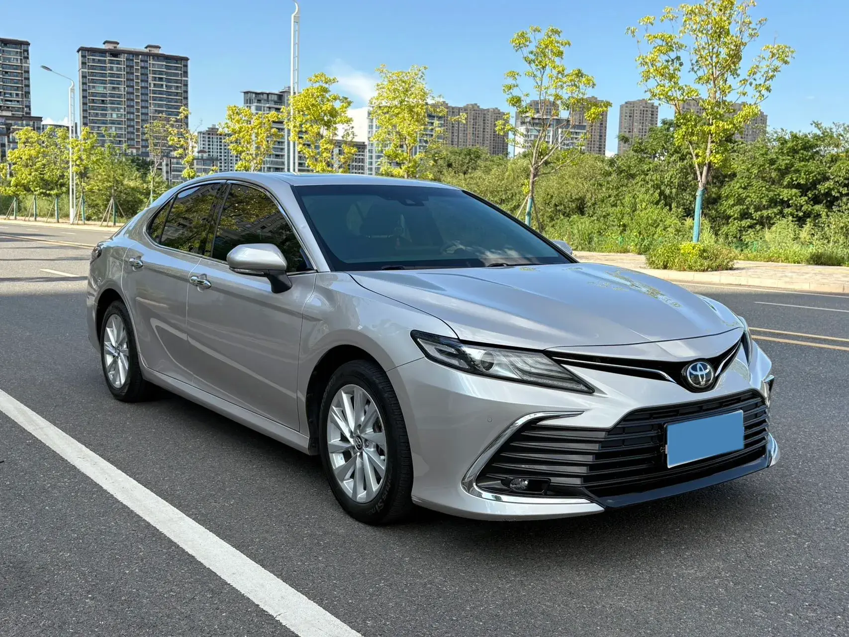 2021 TOYOTA CAMRY thumbnail 3