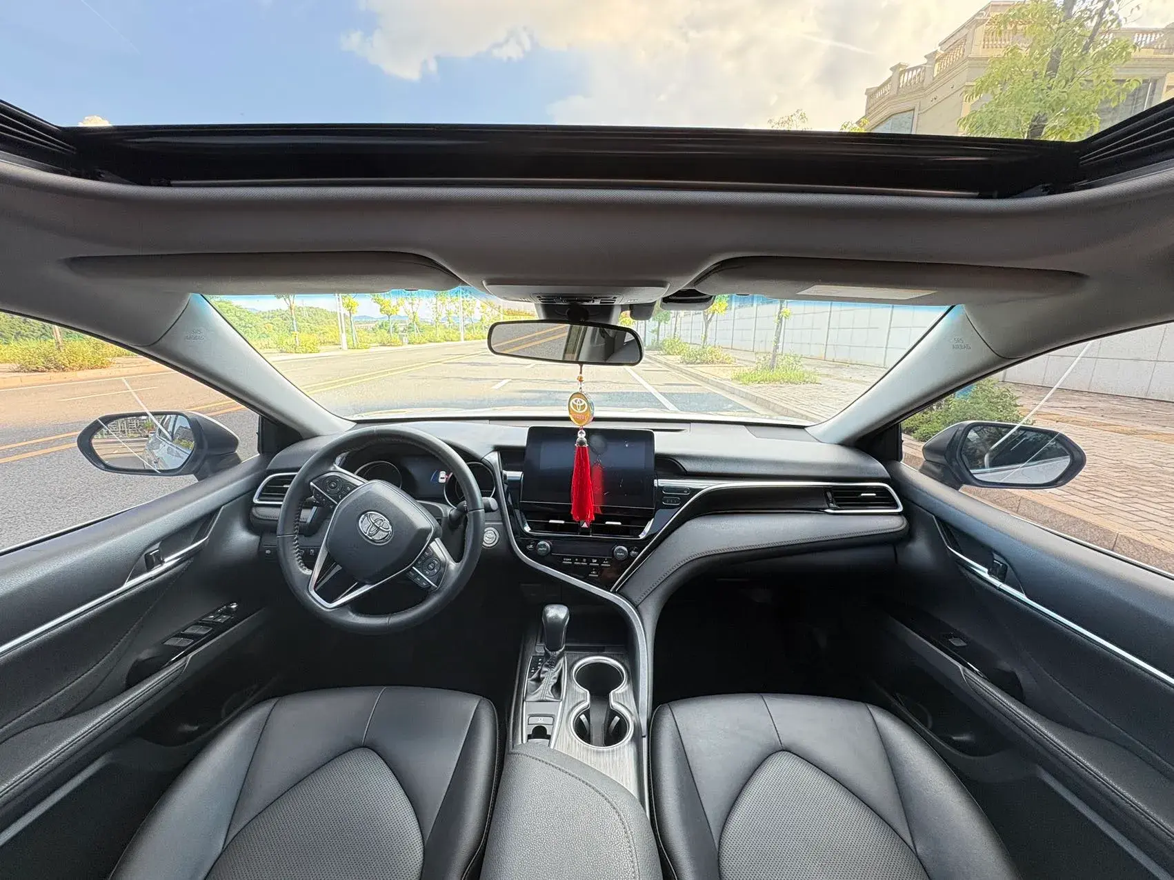 2021 TOYOTA CAMRY thumbnail 4