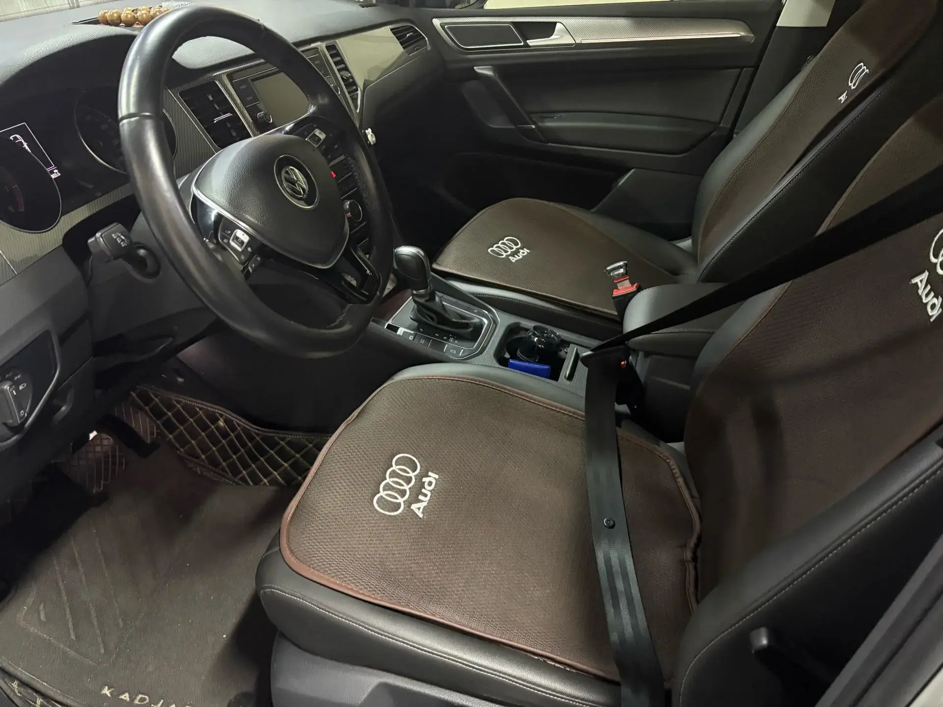 2020 VOLKSWAGEN GOLF thumbnail 4