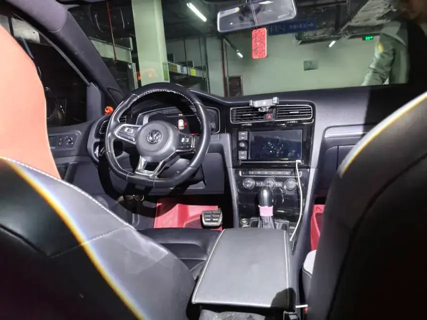 2018 VOLKSWAGEN GOLF thumbnail 4