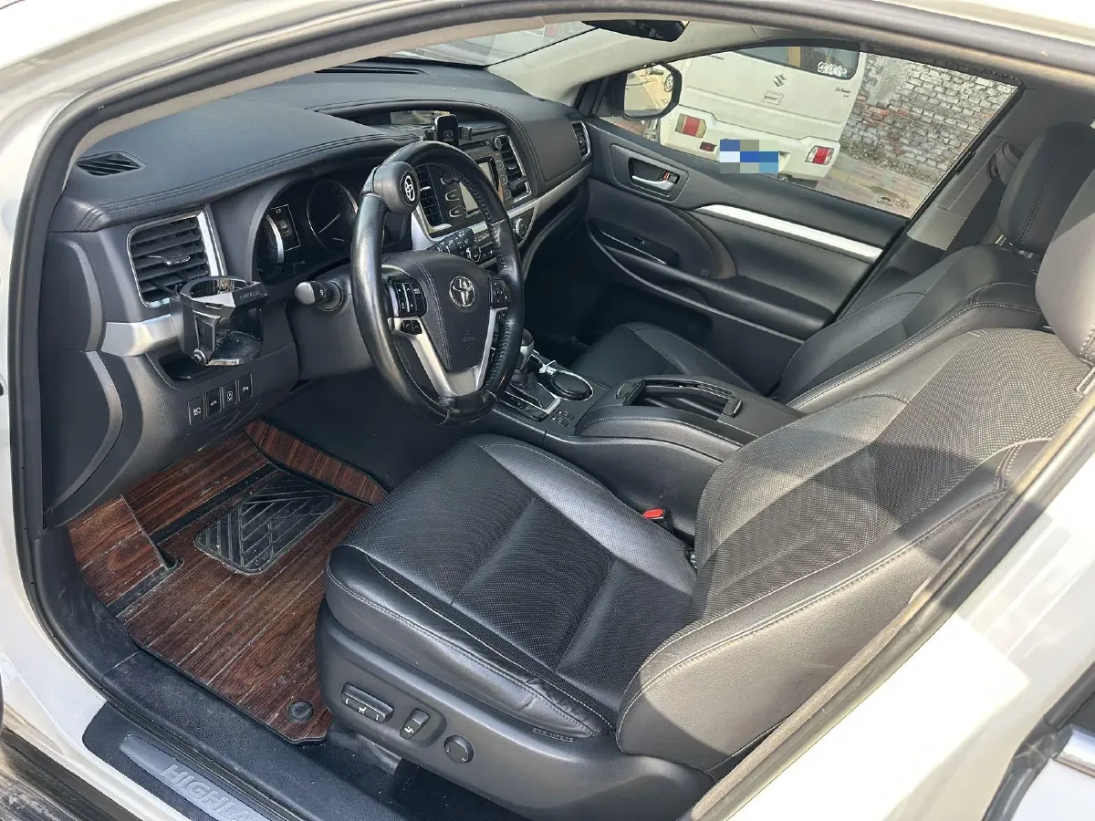2018 Toyota Highlander 2.0T 220HP L4 6AT,autocango,china used car exporter,china ev exporter,chinese used car exporter,chinese used ev exporter