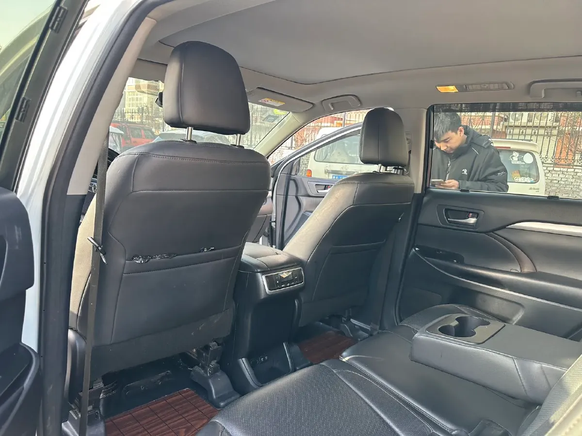 2018 Toyota Highlander 2.0T 220HP L4 6AT,autocango,china used car exporter,china ev exporter,chinese used car exporter,chinese used ev exporter