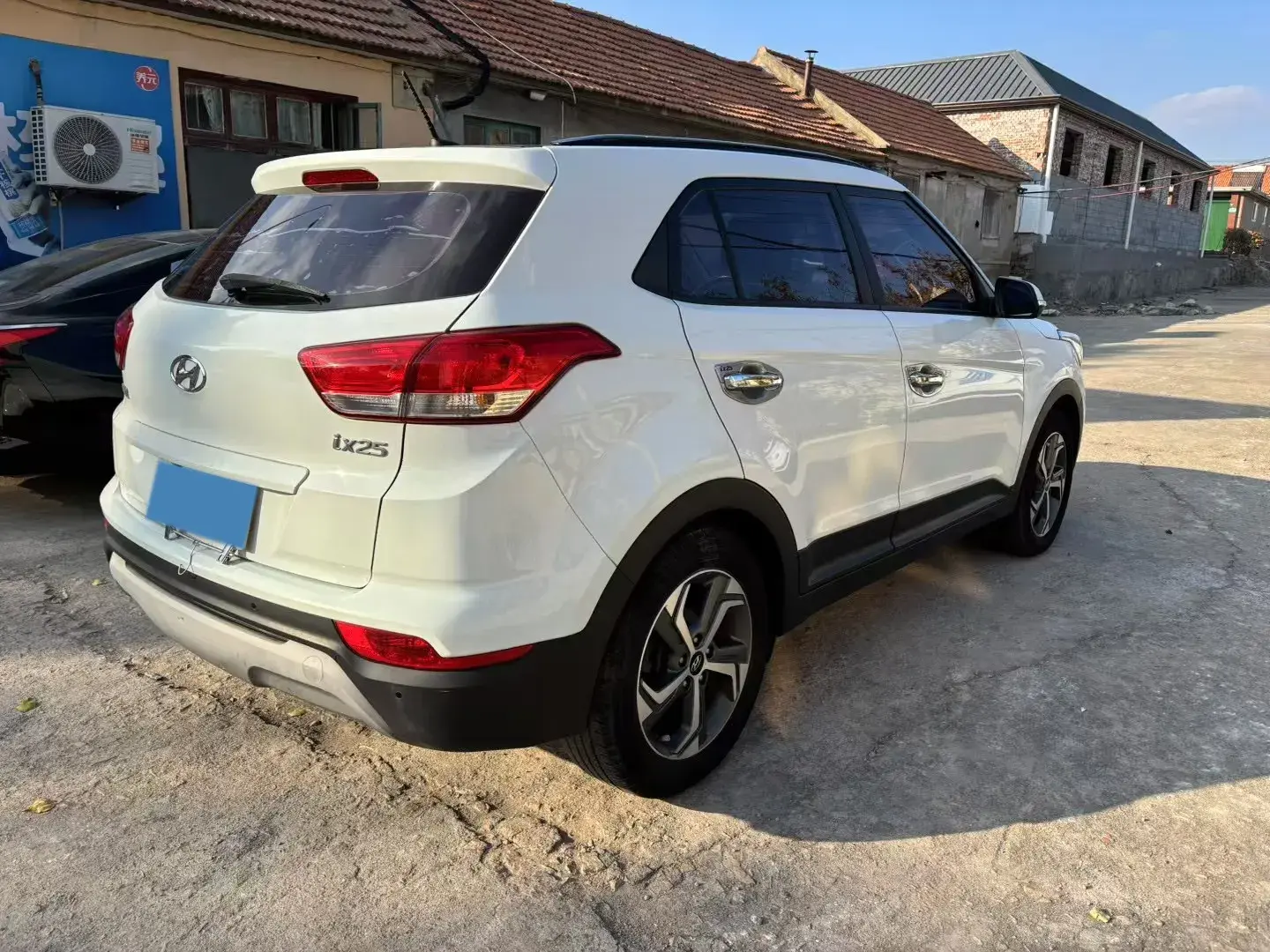2019 HYUNDAI IX25 thumbnail 3
