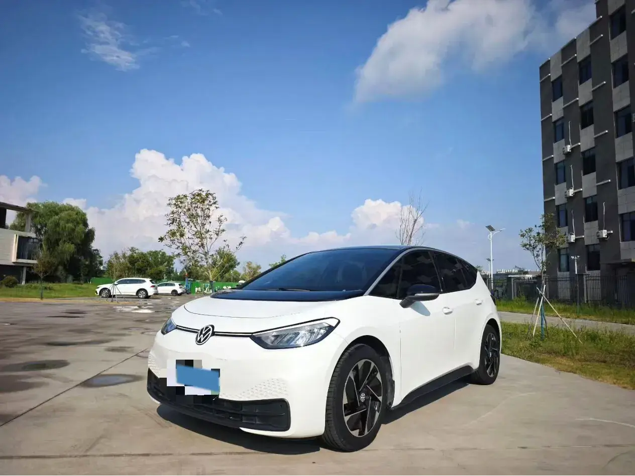2023 VOLKSWAGEN ID.3 view 1