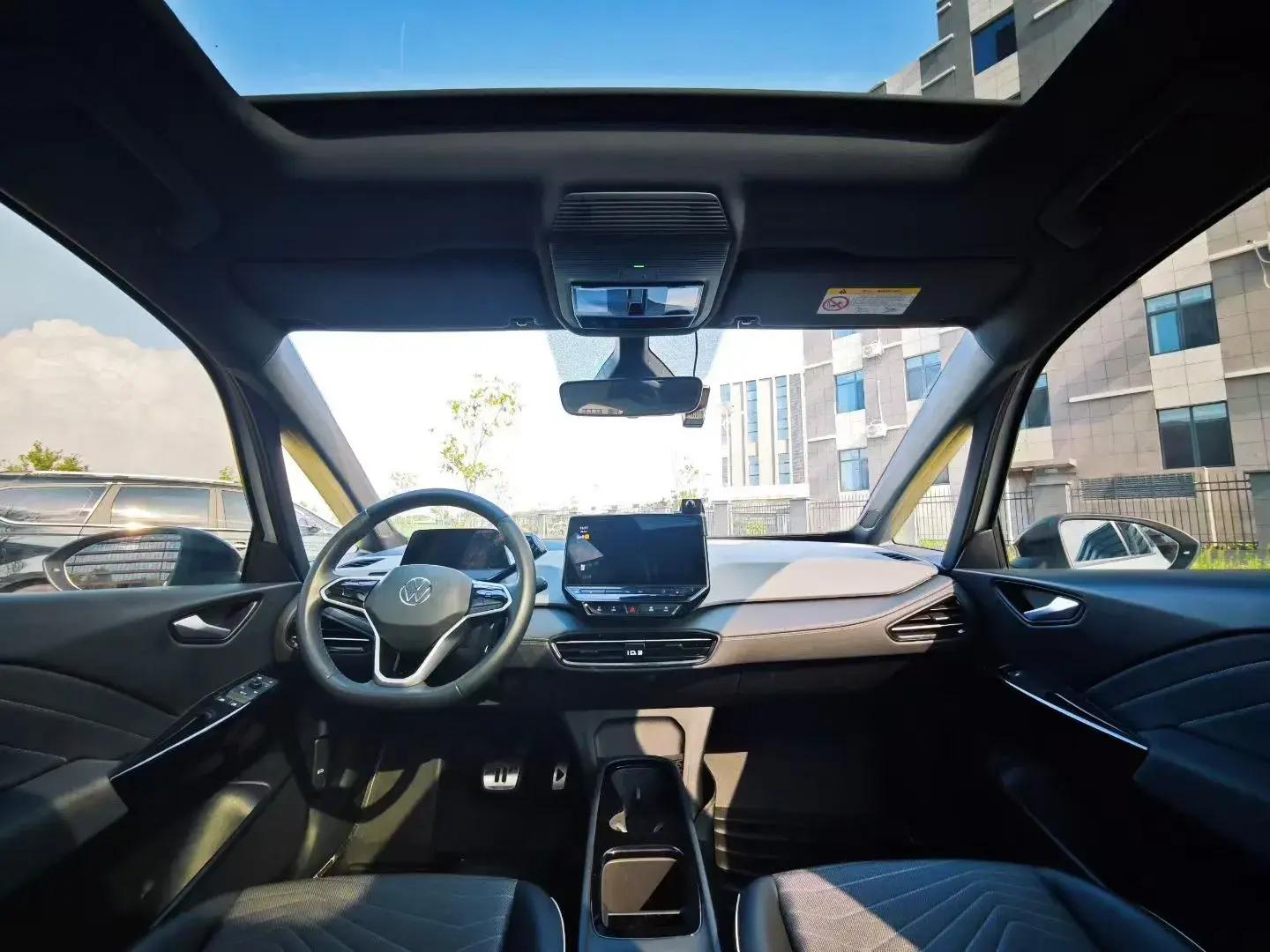 2023 VOLKSWAGEN ID.3 thumbnail 4