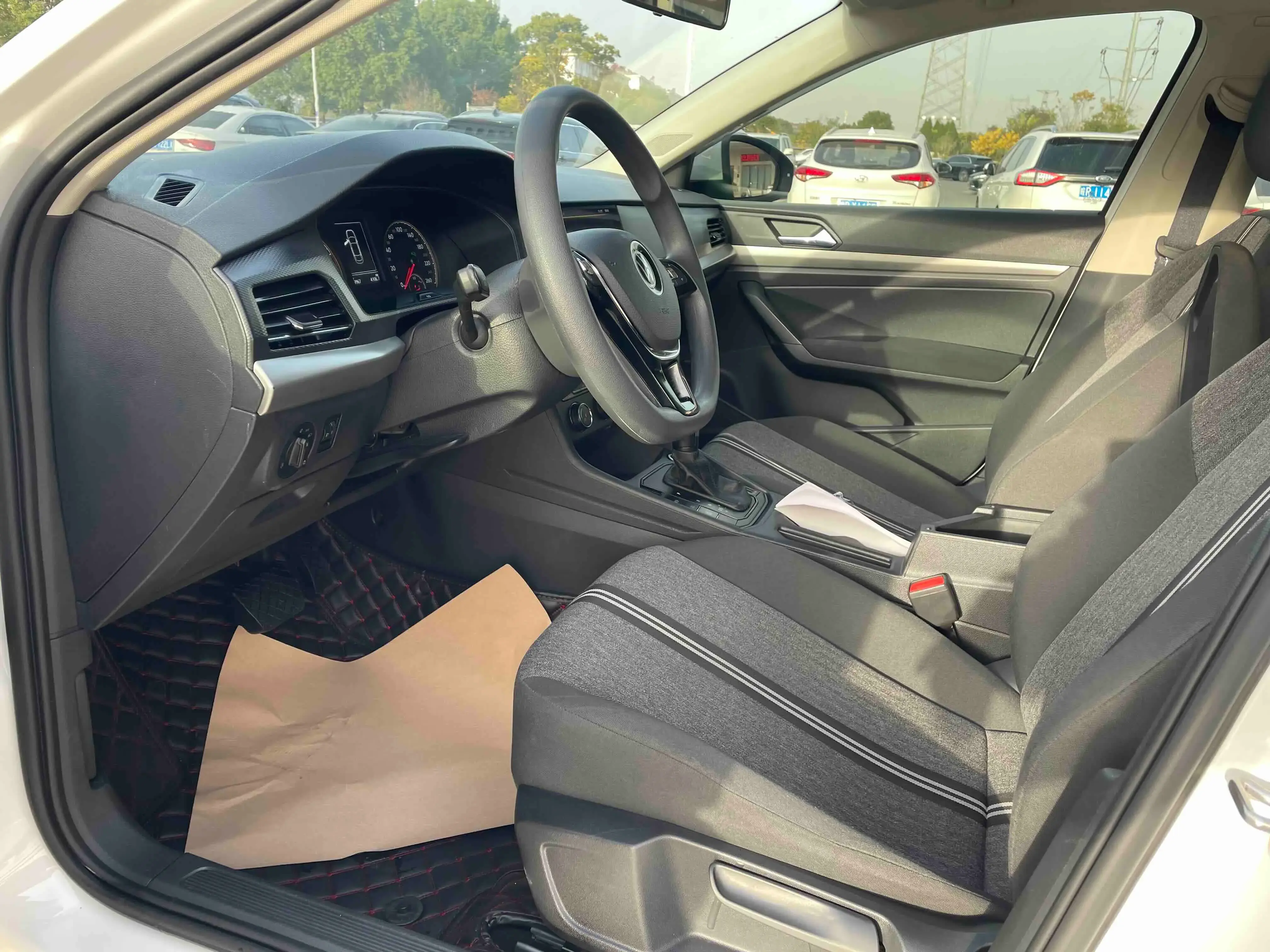 2021 VOLKSWAGEN LAVIDA thumbnail 4