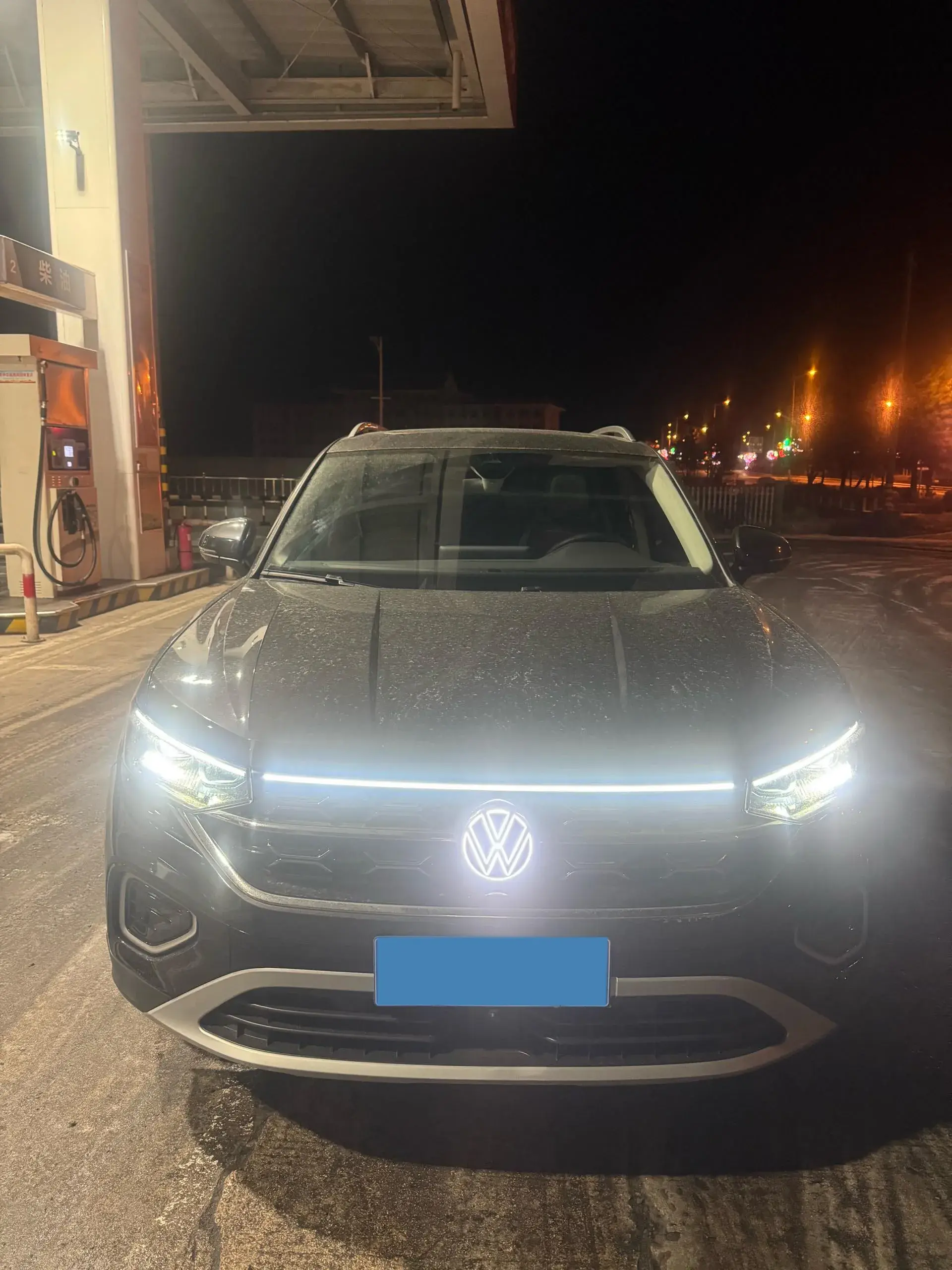 2022 VOLKSWAGEN TAYRON thumbnail 2