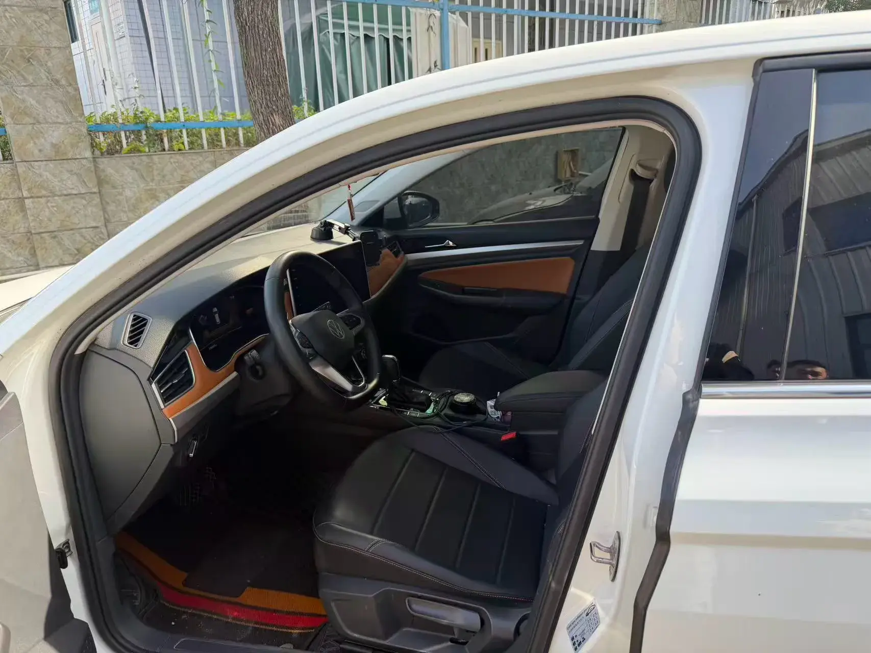 2023 VOLKSWAGEN BORA thumbnail 3