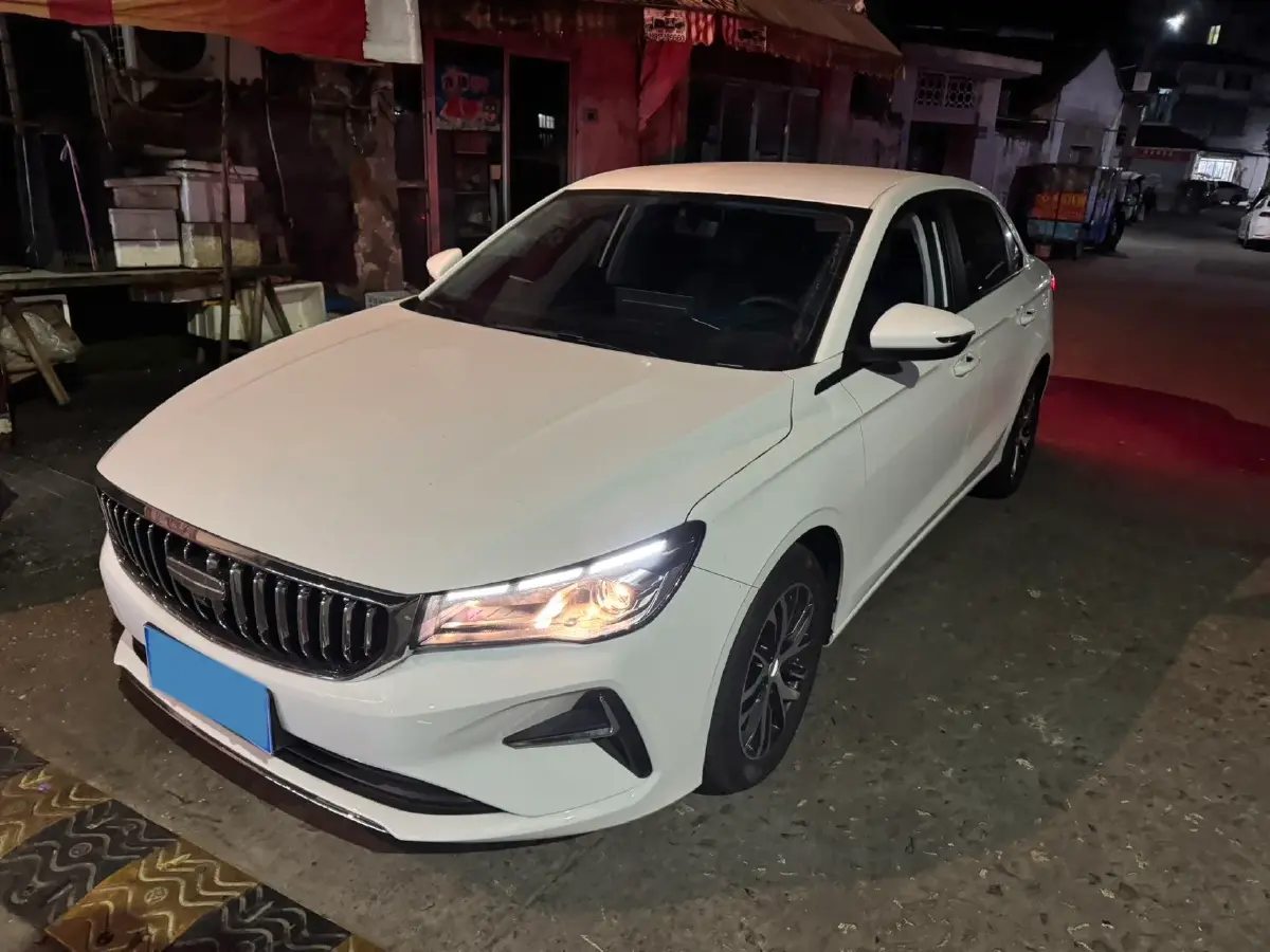 2025 Geely Emgrand 1.5L 127HP L4 CVT