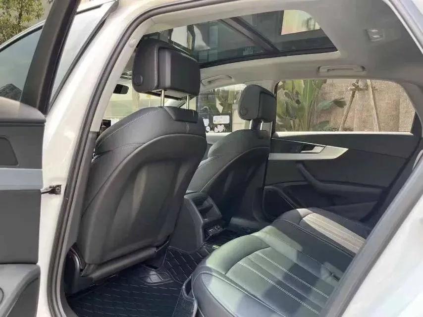 2023 Audi A4L 2.0T 190HP L4 7DCT,autocango,china used car exporter,china ev exporter,chinese used car exporter,chinese used ev exporter