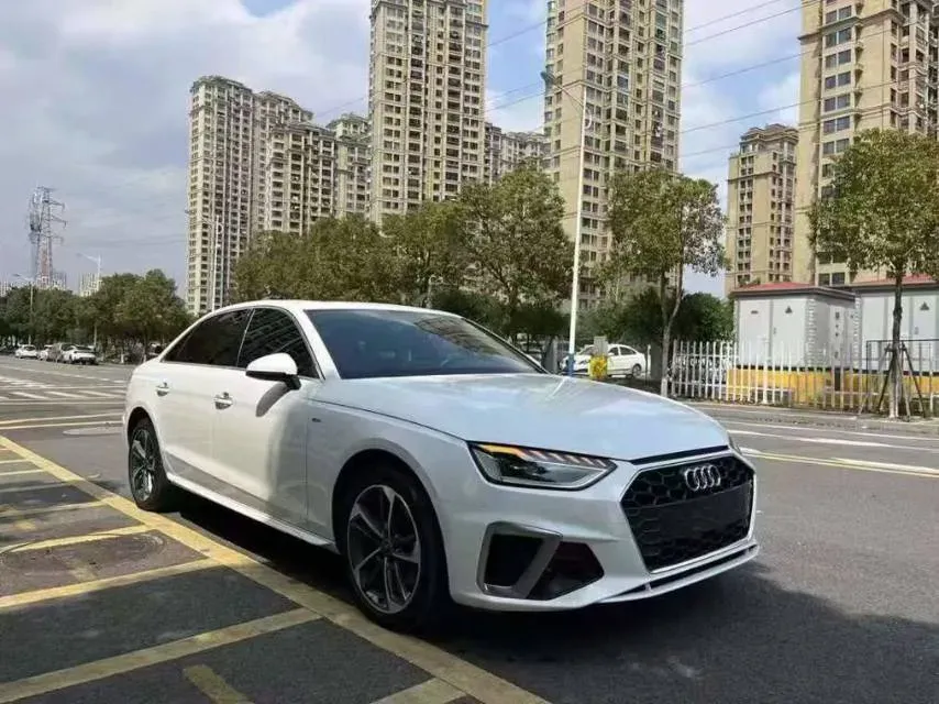2023 Audi A4L 2.0T 190HP L4 7DCT,autocango,china used car exporter,china ev exporter,chinese used car exporter,chinese used ev exporter