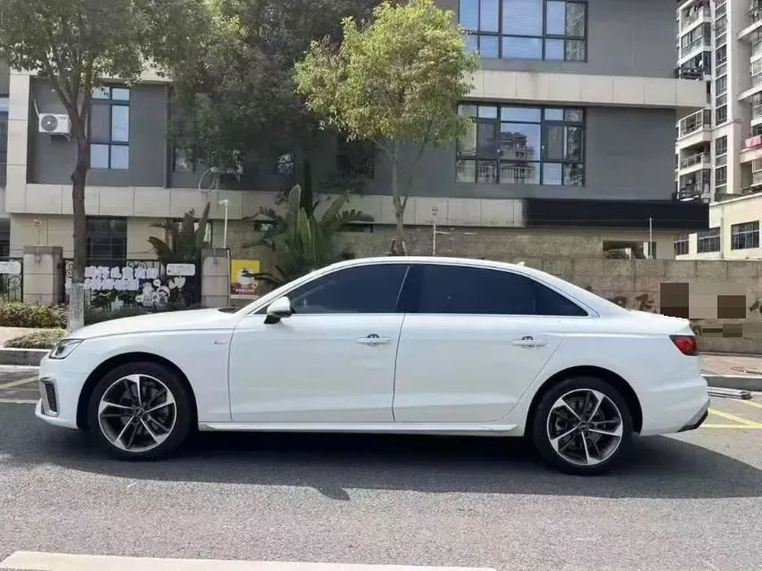 2023 Audi A4L 2.0T 190HP L4 7DCT,autocango,china used car exporter,china ev exporter,chinese used car exporter,chinese used ev exporter