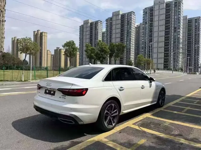2023 Audi A4L 2.0T 190HP L4 7DCT,autocango,china used car exporter,china ev exporter,chinese used car exporter,chinese used ev exporter